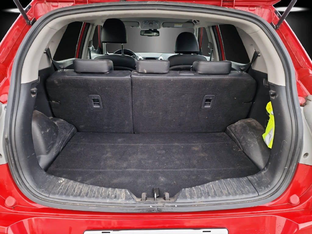 KGM-SsangYong Tivoli 1.6 e-XDi Sapphire 4WD-image-14