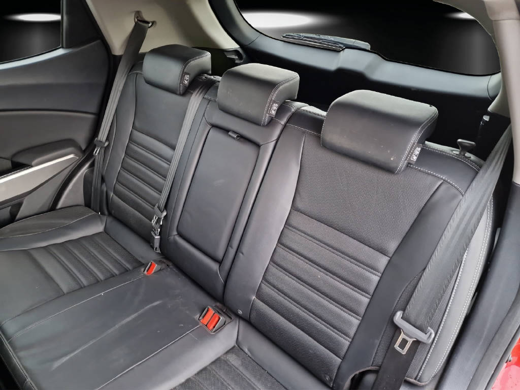 KGM-SsangYong Tivoli 1.6 e-XDi Sapphire 4WD-image-9