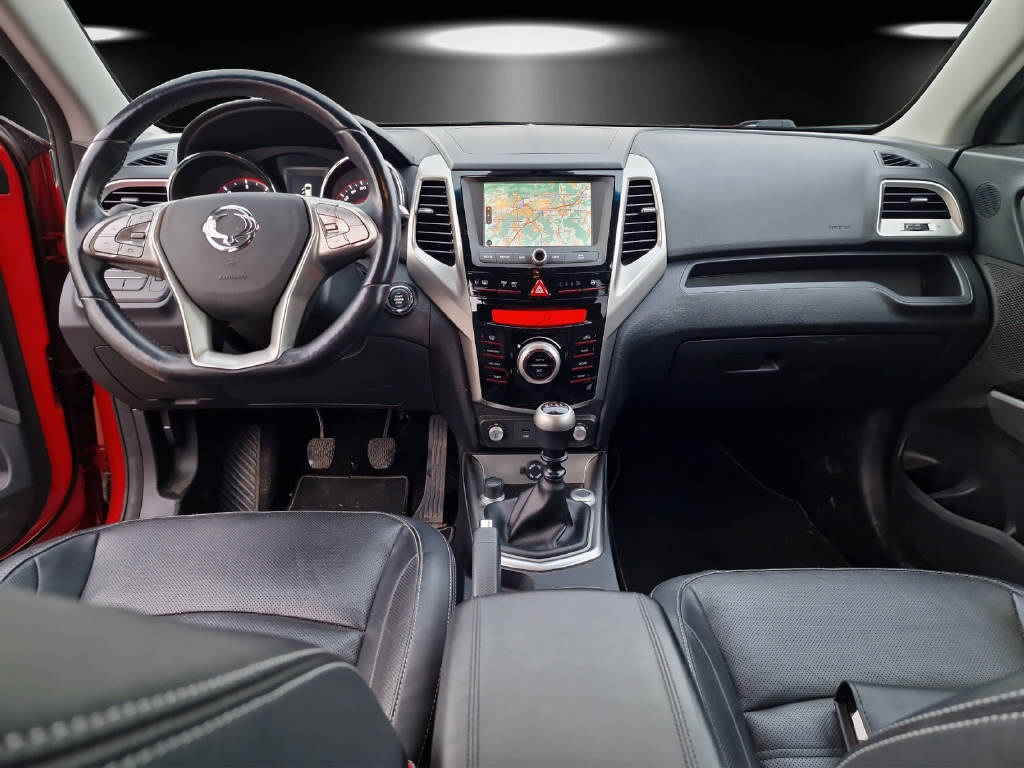 KGM-SsangYong Tivoli 1.6 e-XDi Sapphire 4WD-image-10
