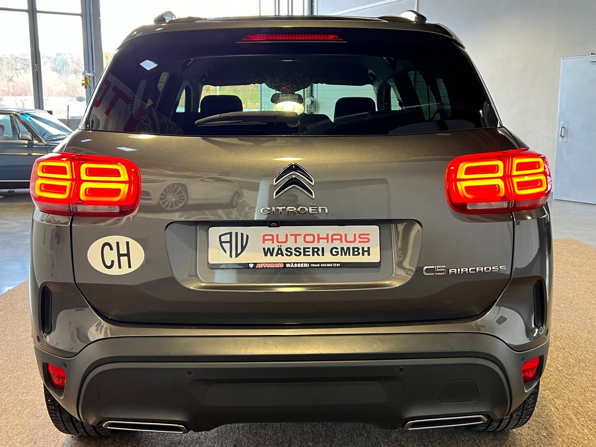 CITROEN C5 Aircross 1.5 BlueHD Shine EAT8-image-3