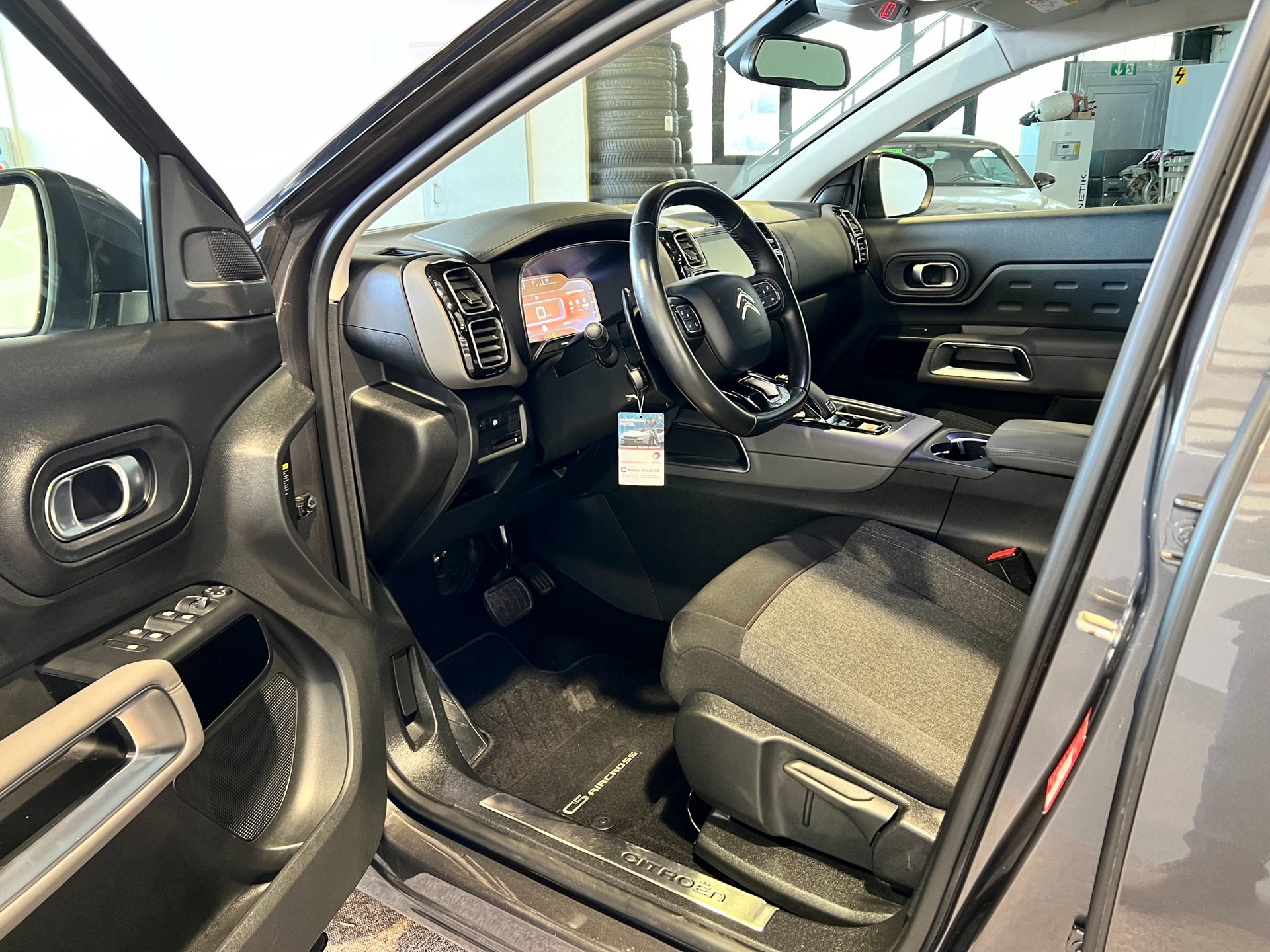 CITROEN C5 Aircross 1.5 BlueHD Shine EAT8-image-10