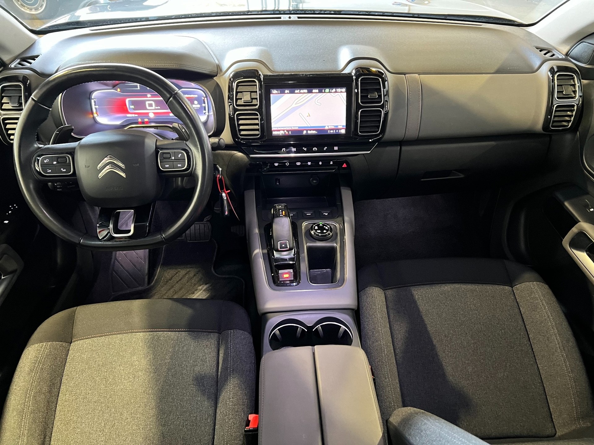 CITROEN C5 Aircross 1.5 BlueHD Shine EAT8-image-9