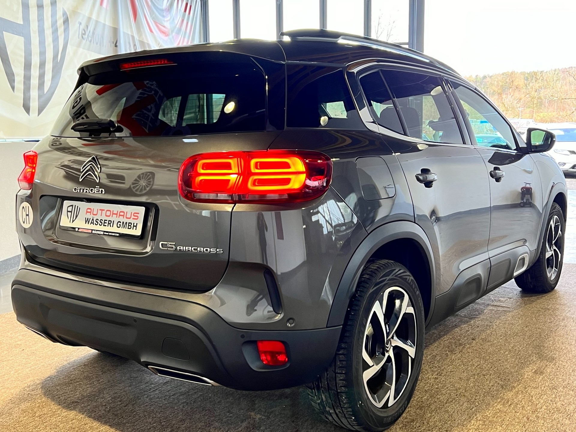 CITROEN C5 Aircross 1.5 BlueHD Shine EAT8-image-2