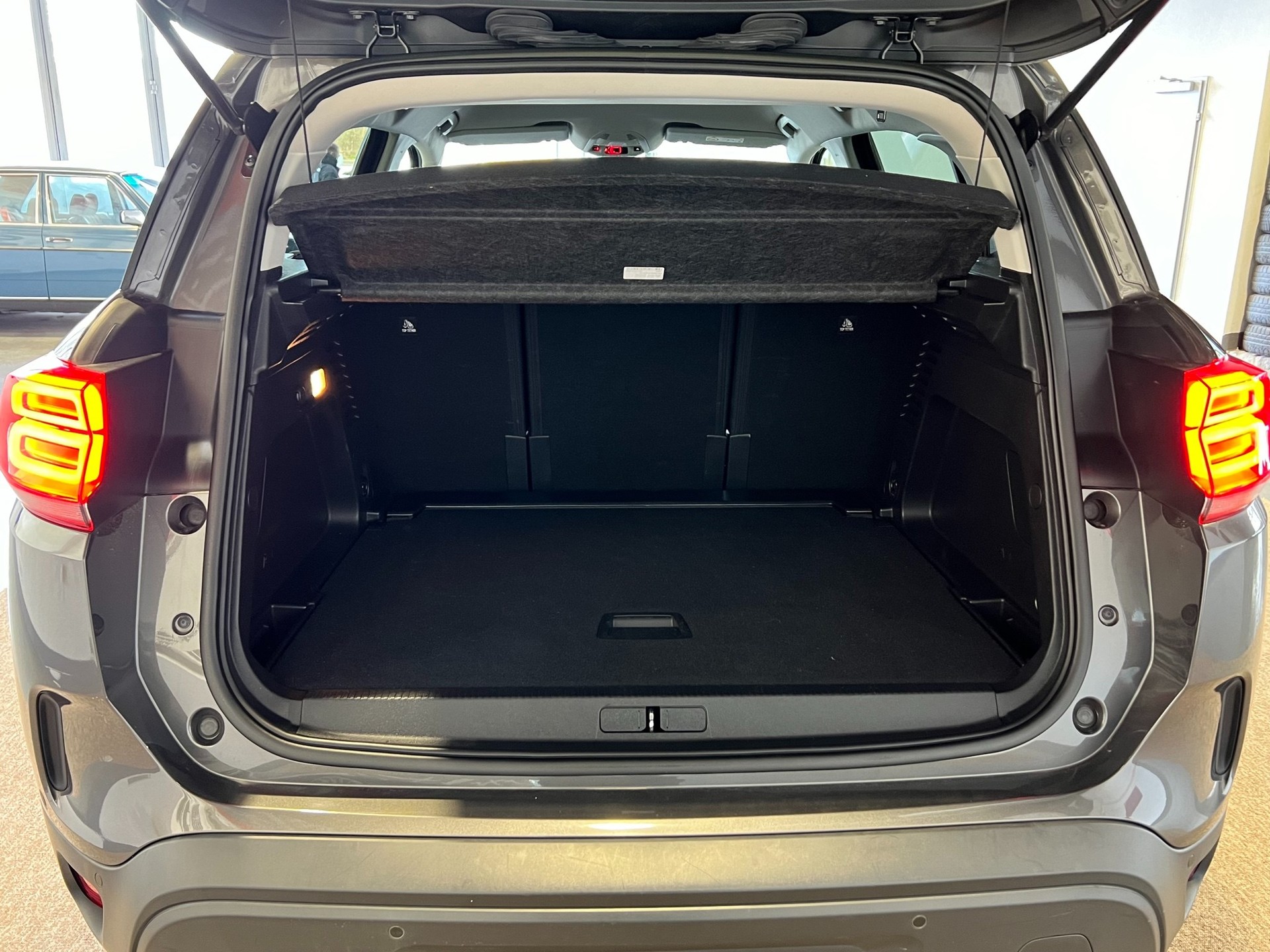 CITROEN C5 Aircross 1.5 BlueHD Shine EAT8-image-4
