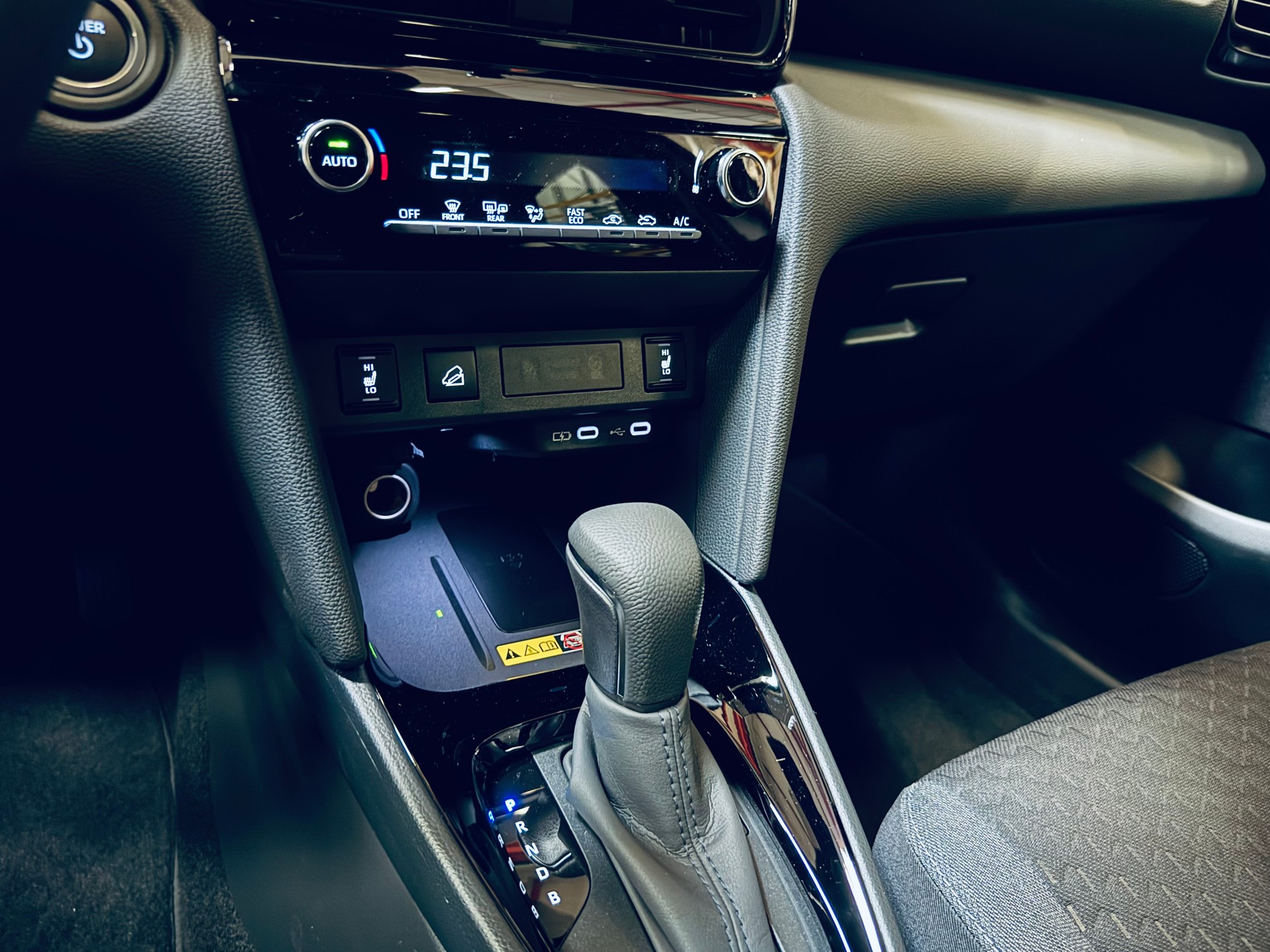 TOYOTA Yaris Cross 1.5 Trend AWDi e-CVT 130PS-image-13