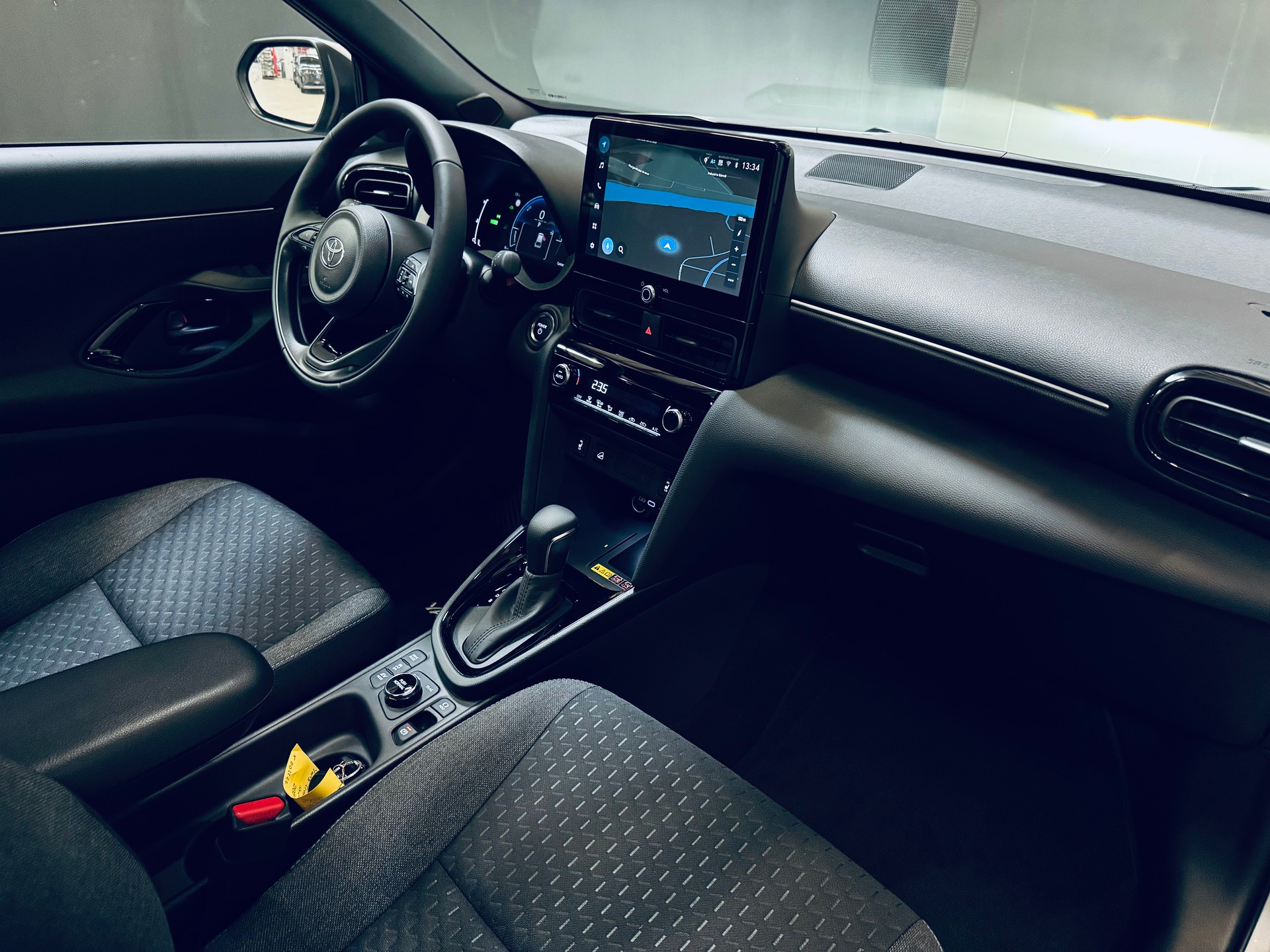 TOYOTA Yaris Cross 1.5 Trend AWDi e-CVT 130PS-image-17