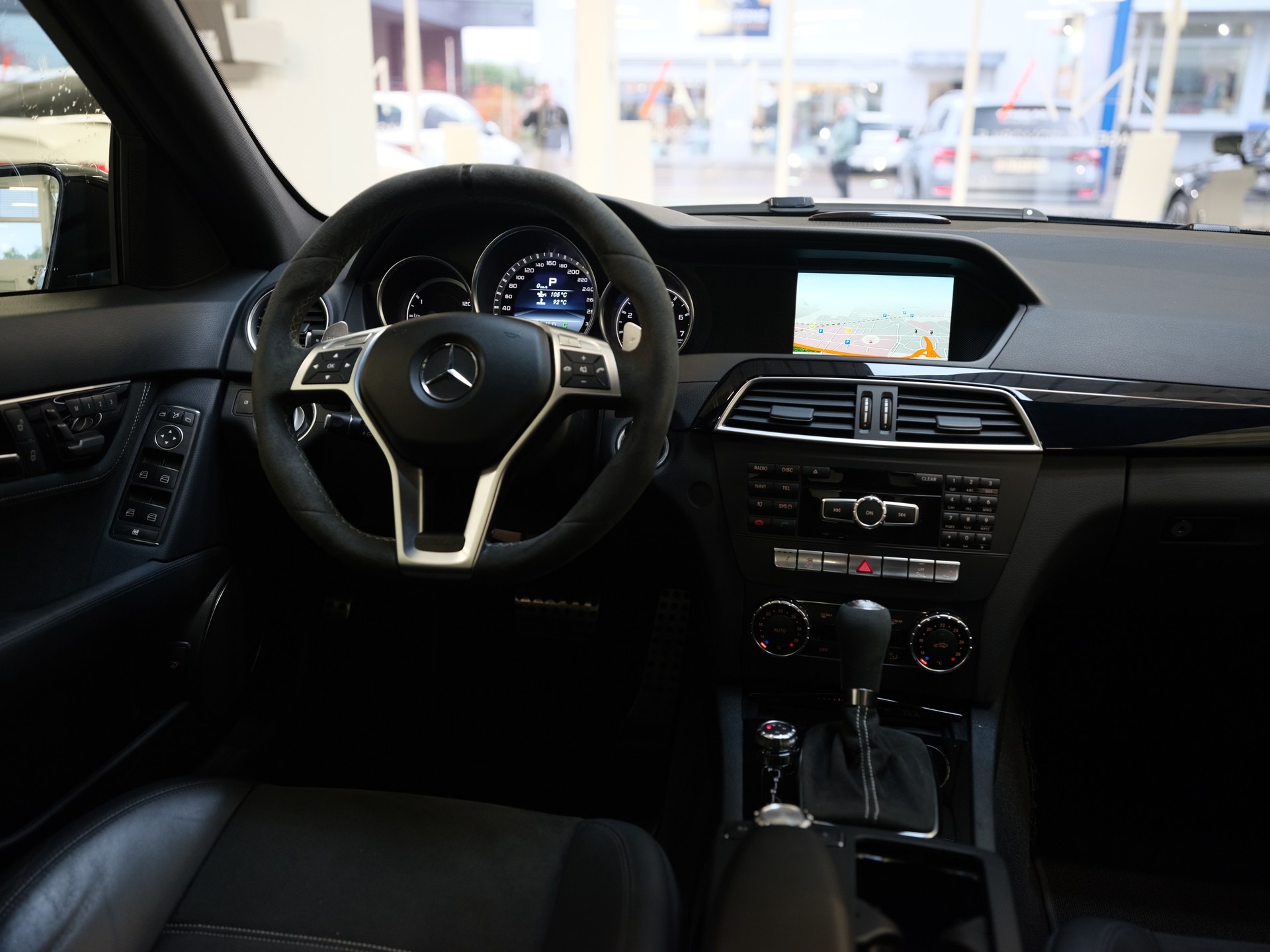 MERCEDES-BENZ C 63 AMG Avantgarde Edition 507 Speedshift MCT-image-13