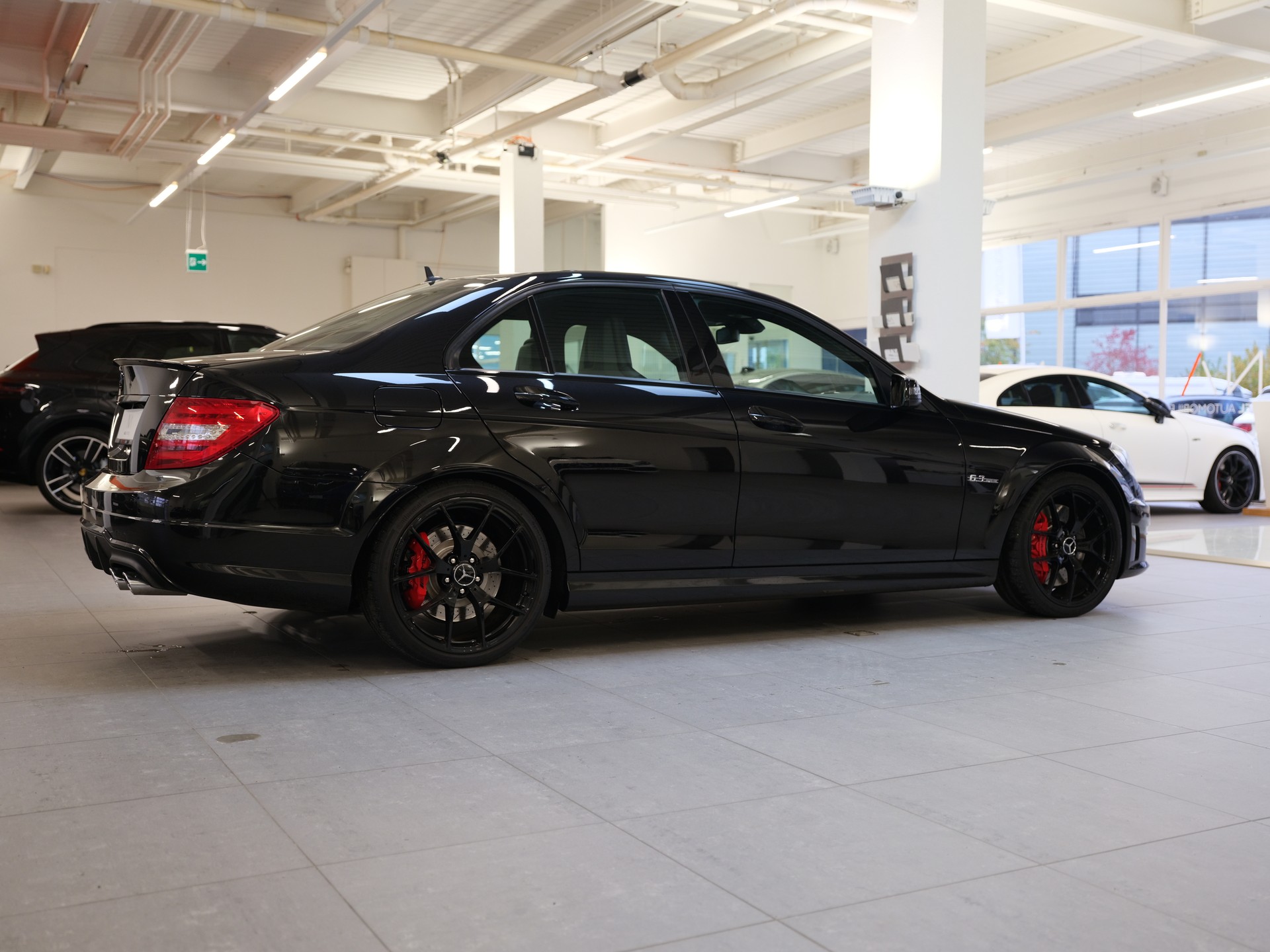 MERCEDES-BENZ C 63 AMG Avantgarde Edition 507 Speedshift MCT-image-5