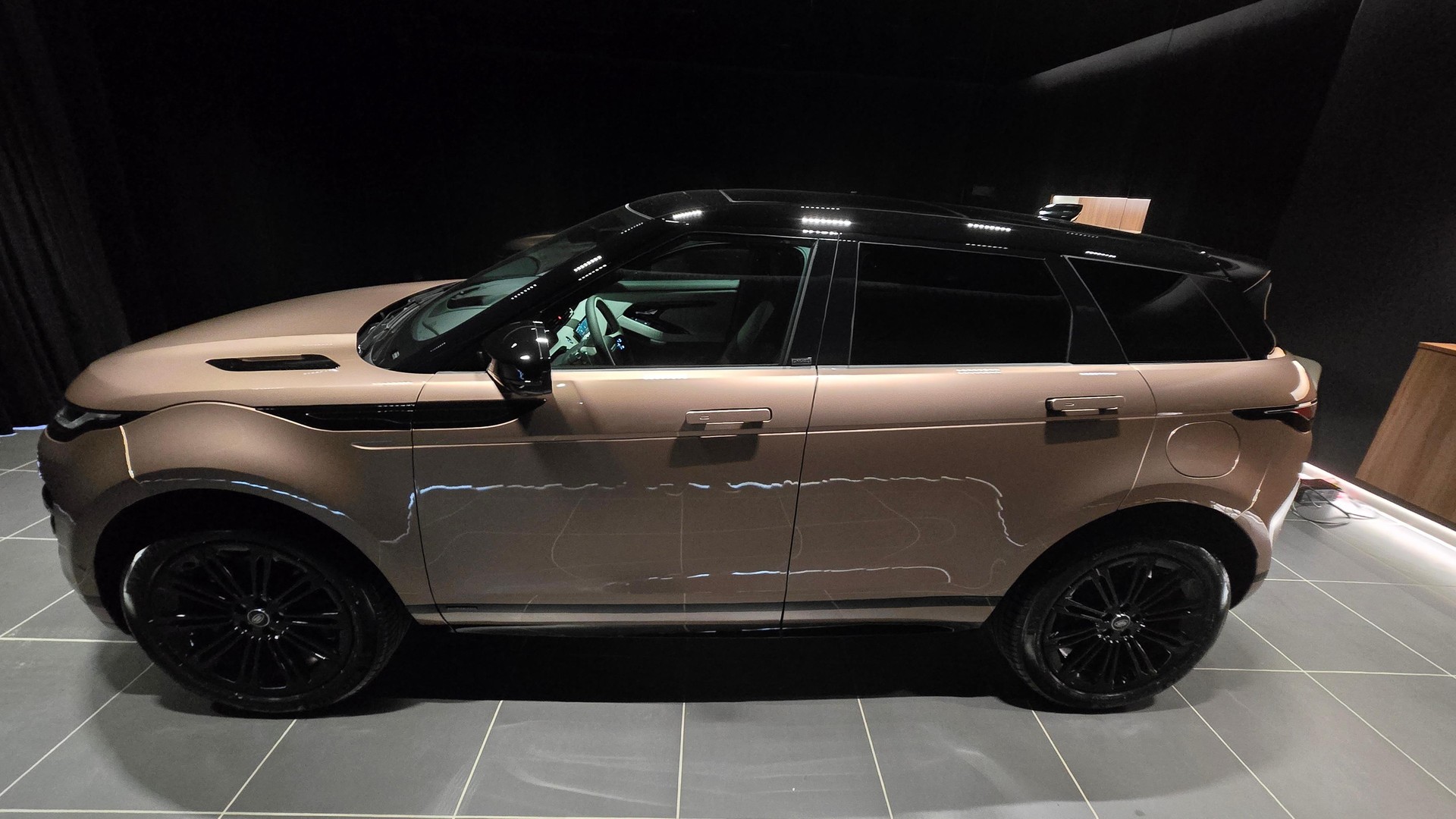 LAND ROVER Range Rover Evoque 1.5 T 270e Autobiography-image-1