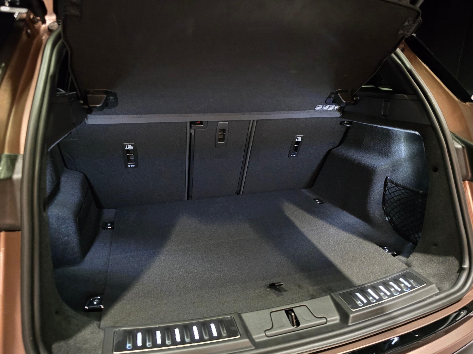 LAND ROVER Range Rover Evoque 1.5 T 270e Autobiography-image-3