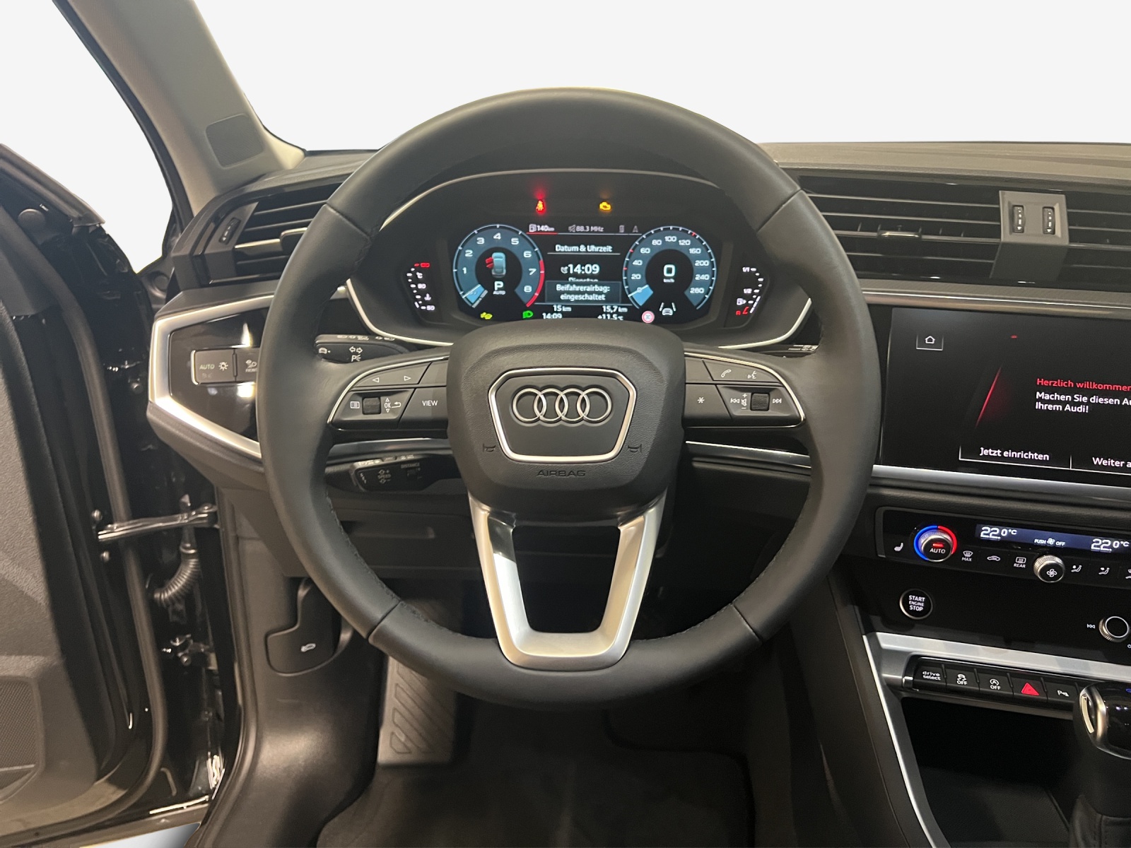 AUDI Q3 35 TFSI Attraction S-tronic-image-9