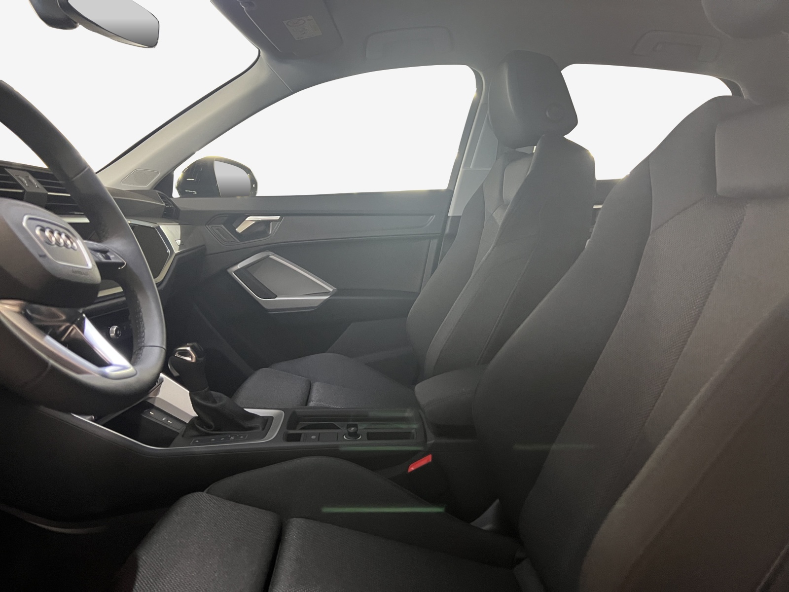 AUDI Q3 35 TFSI Attraction S-tronic-image-7