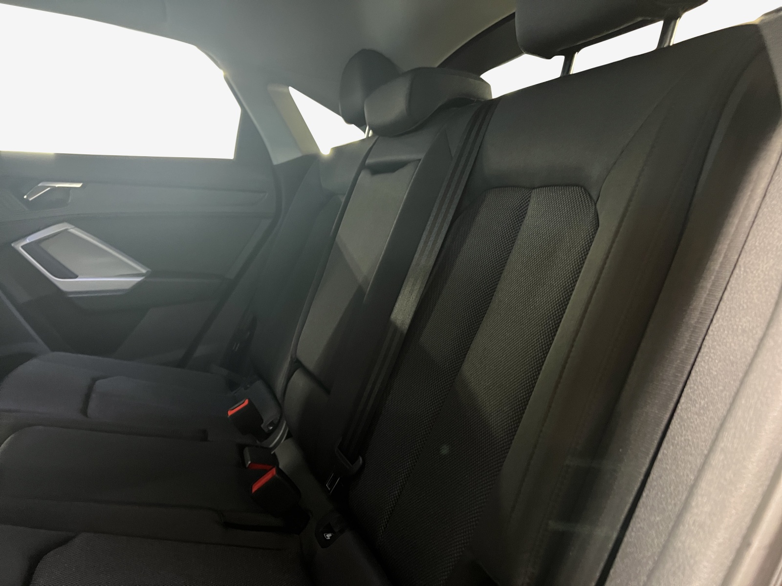 AUDI Q3 35 TFSI Attraction S-tronic-image-11