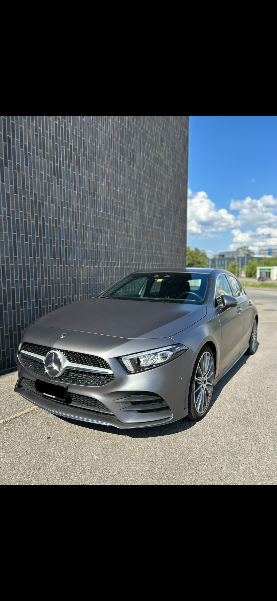 MERCEDES-BENZ A 250 AMG Line 7G-DCT-image-2