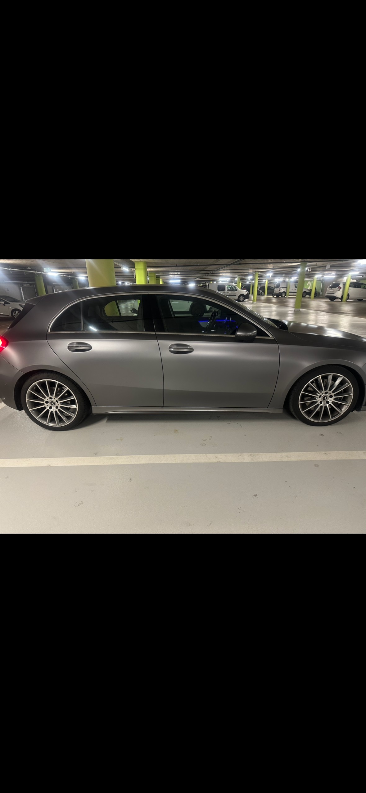MERCEDES-BENZ A 250 AMG Line 7G-DCT-image-5
