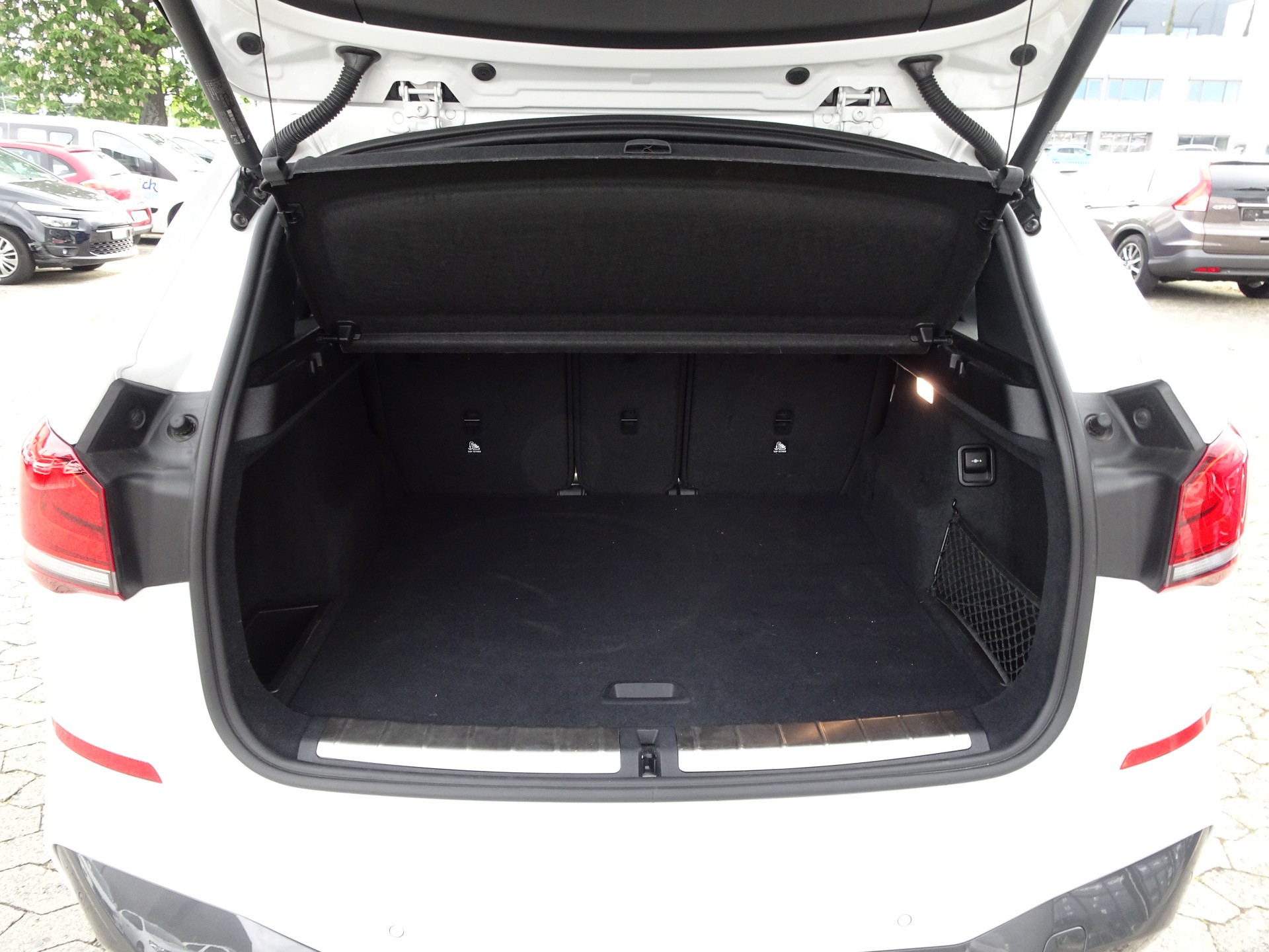 BMW X1 xDrive 25d M Sport Steptronic-image-12
