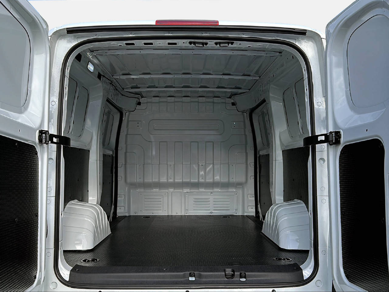 MAXUS eDeliver 5 Kaw. E-Motor 64kWh-image-13