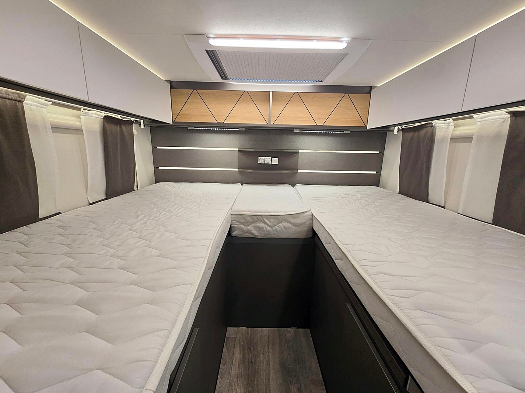 LMC TOURER LIFT H 730 G 2,2 HDI DIESEL CITROEN-image-10