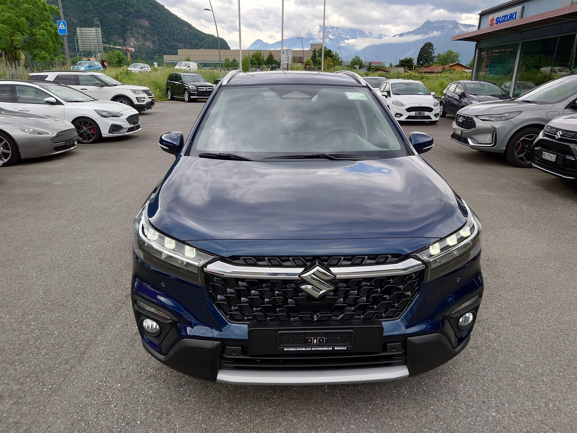 SUZUKI S-Cross 1.4 T Compact+ Hybrid 4x4-image-2
