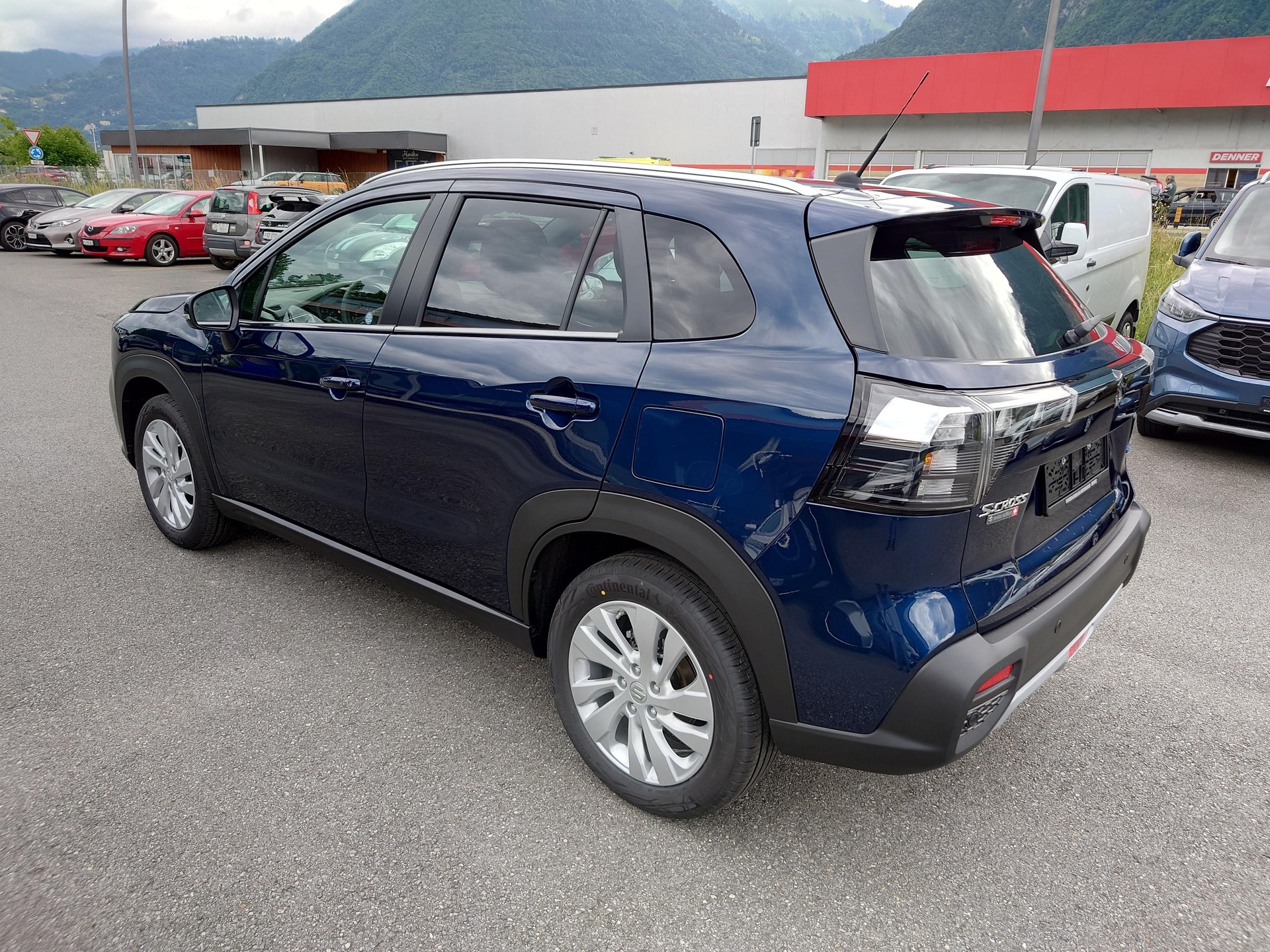 SUZUKI S-Cross 1.4 T Compact+ Hybrid 4x4-image-3