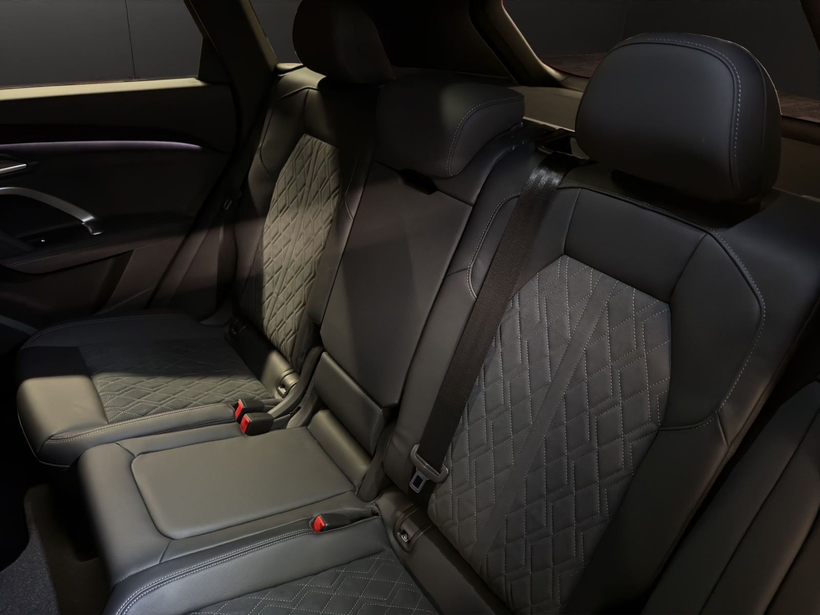AUDI Q5 TDI quattro 150 kW S-tronic-image-10