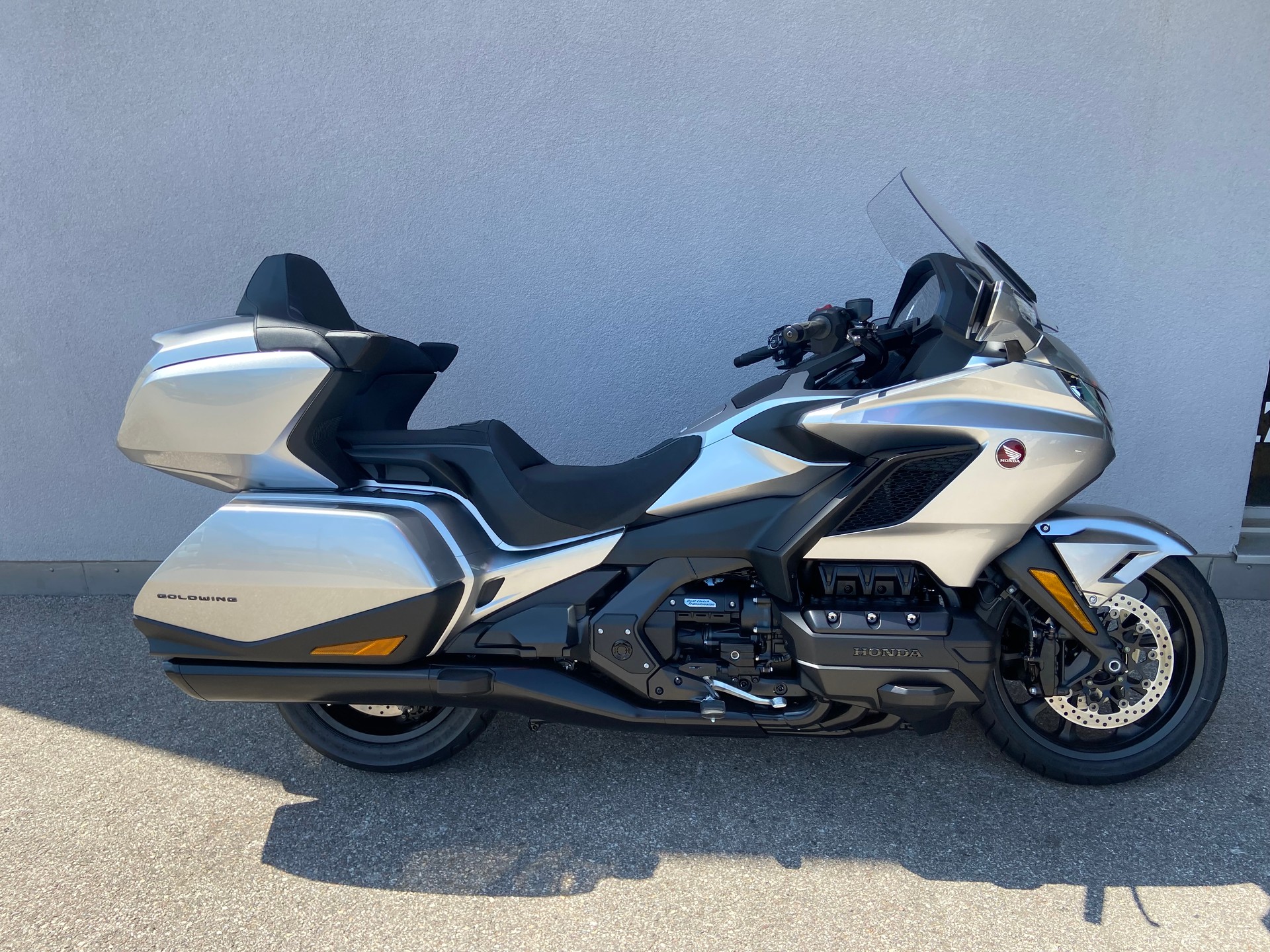 HONDA Gold Wing Tour DCT-showroom-element-3