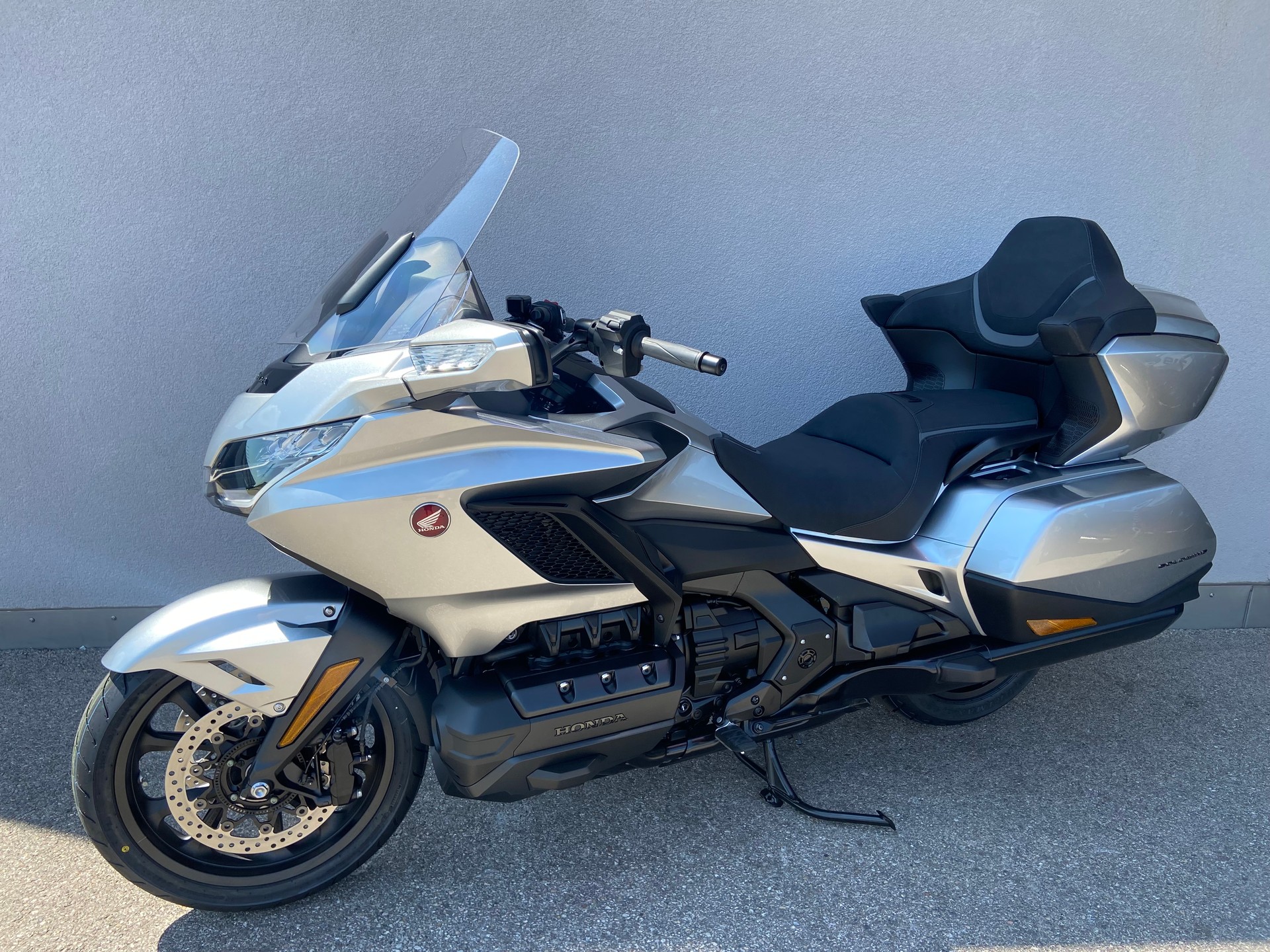 HONDA Gold Wing Tour DCT-showroom-element-2
