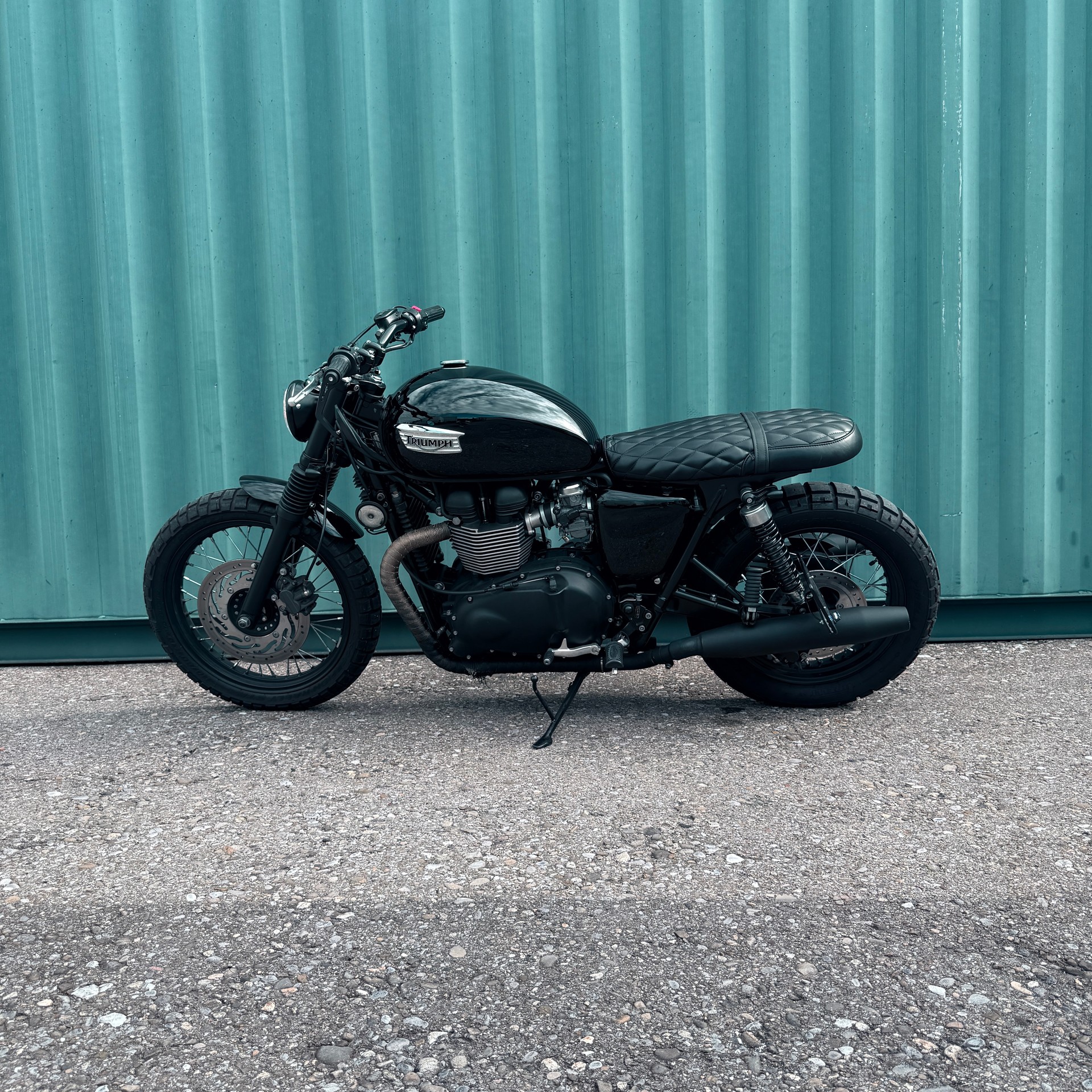 TRIUMPH Bonneville 900 i T 100-showroom-element-1