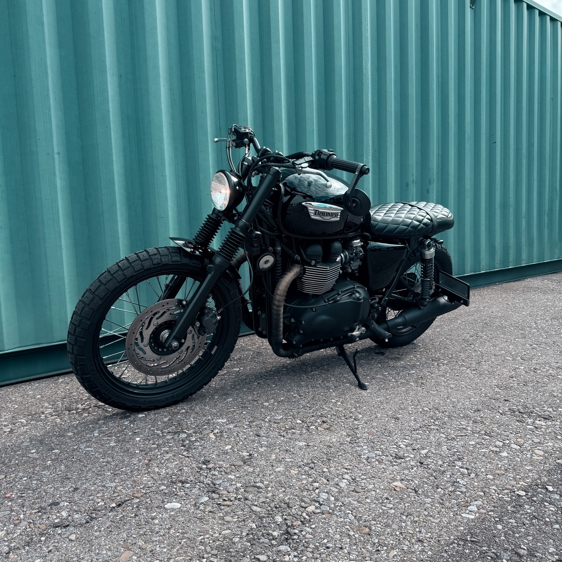 TRIUMPH Bonneville 900 i T 100-image-9