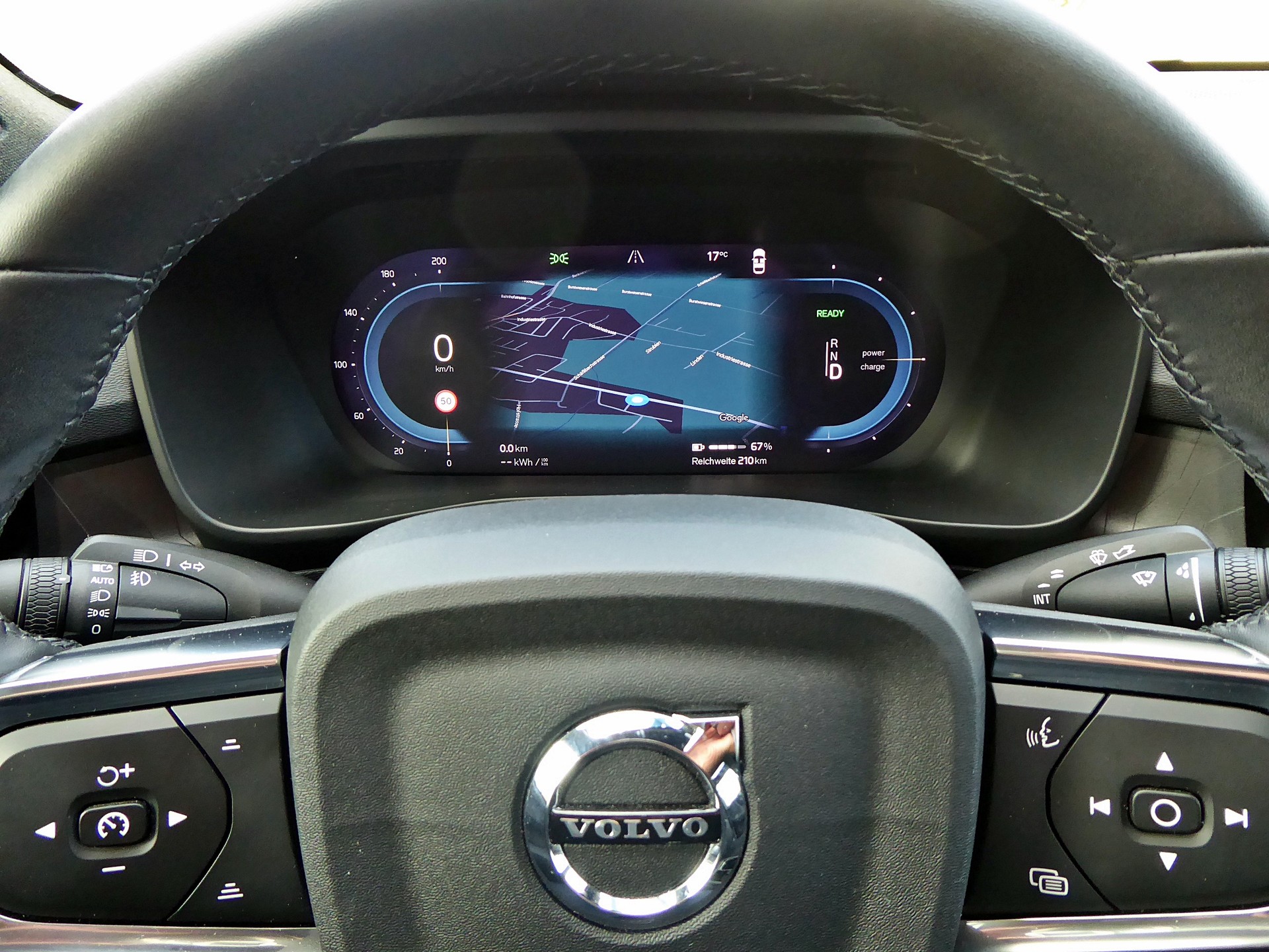 VOLVO C40 Recharge P8 Twin AWD Pure Electric Ultimate-image-10