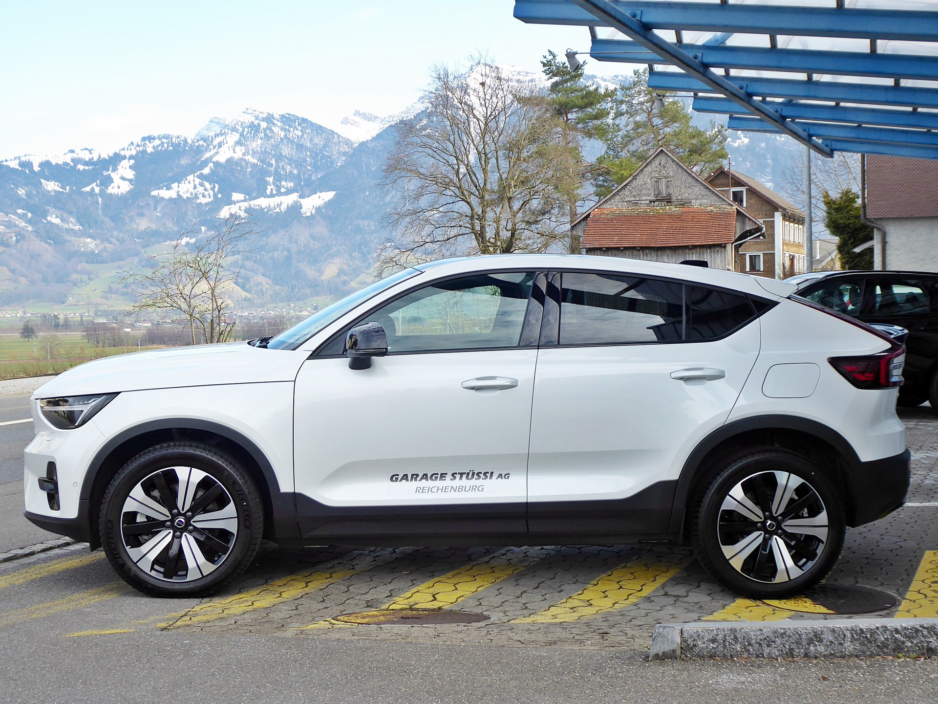 VOLVO C40 Recharge P8 Twin AWD Pure Electric Ultimate-image-1