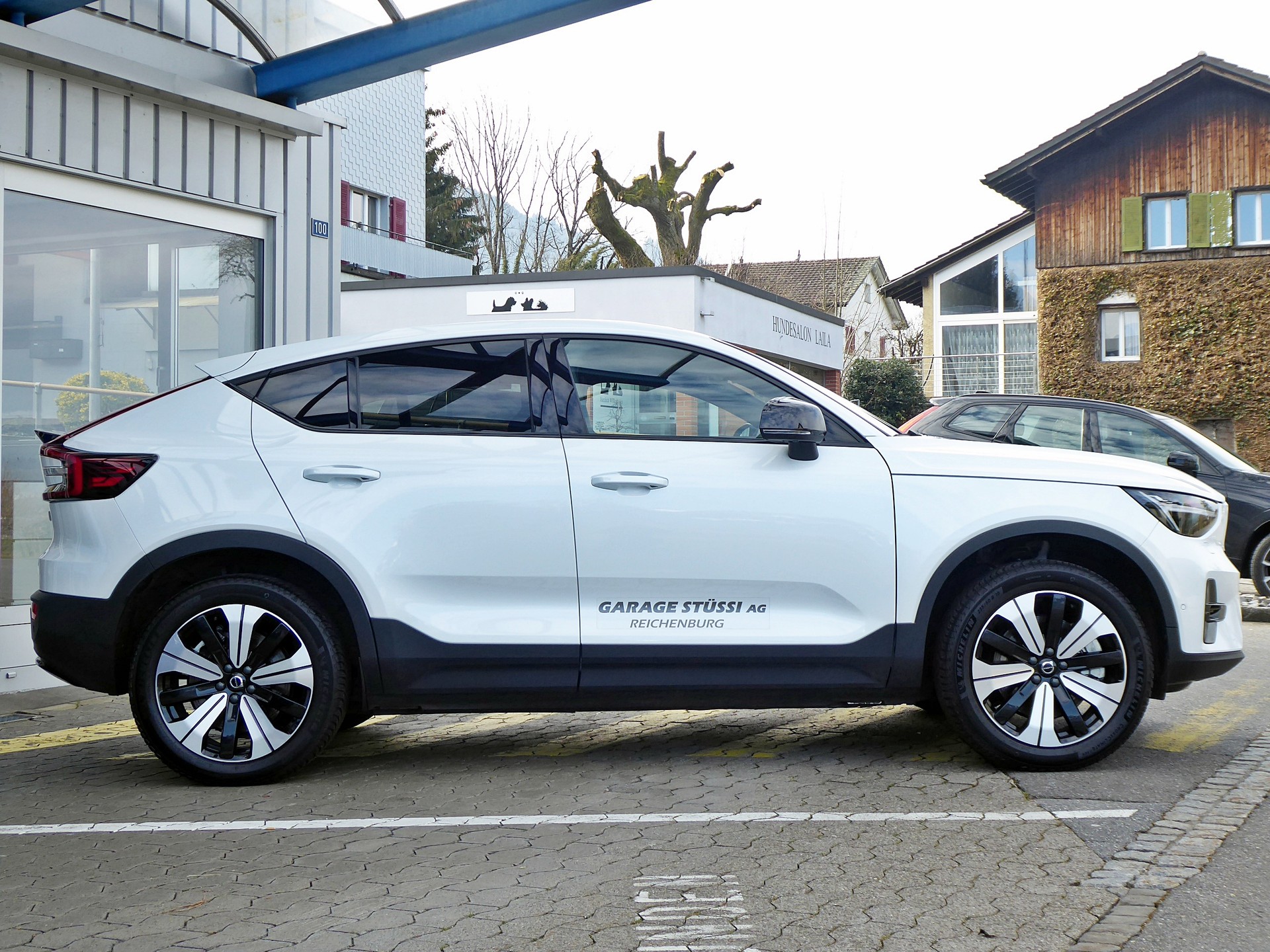 VOLVO C40 Recharge P8 Twin AWD Pure Electric Ultimate-image-2