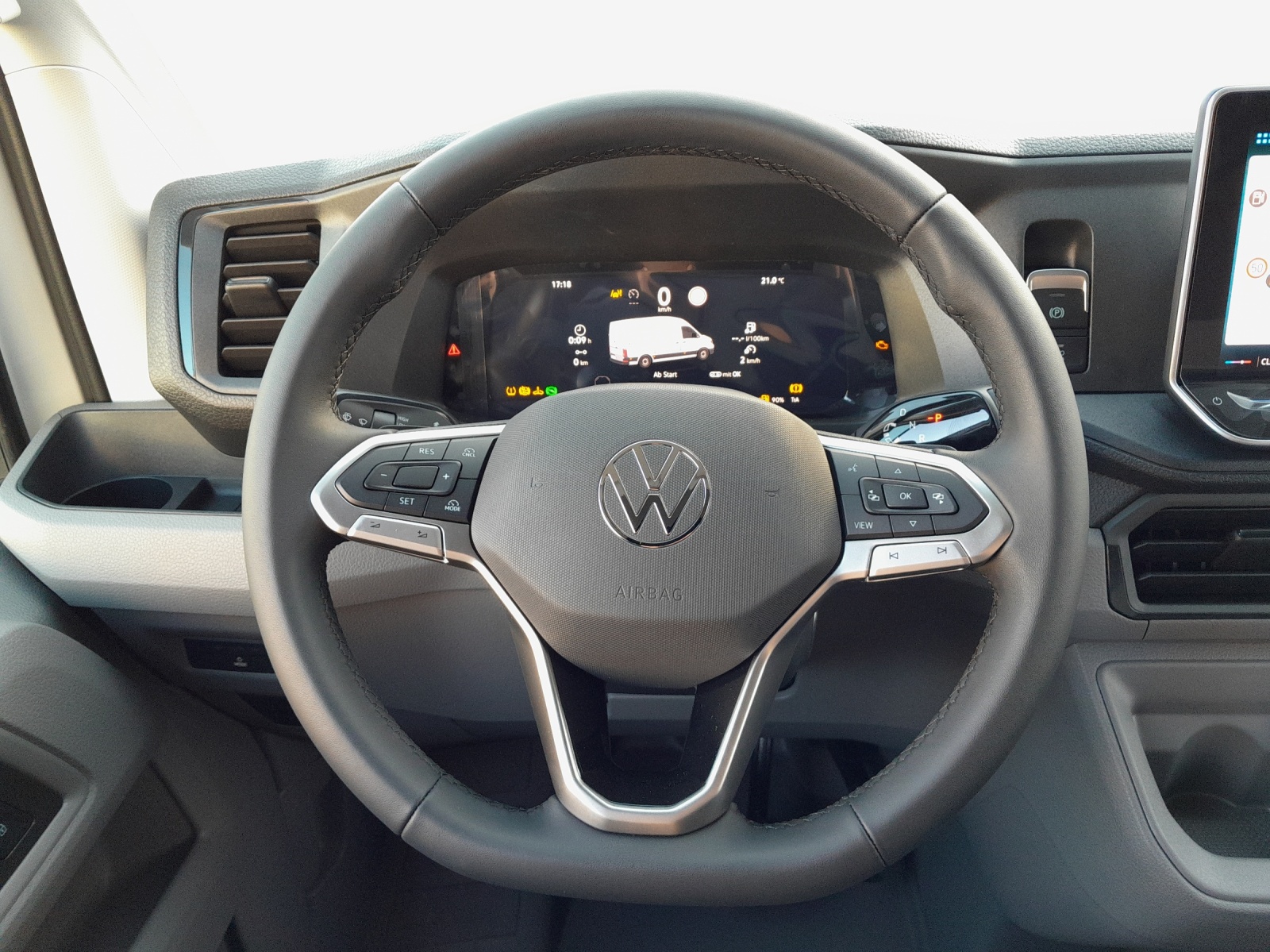 VW Crafter 35 2.0 BiTDI L3 4Motion A-image-9