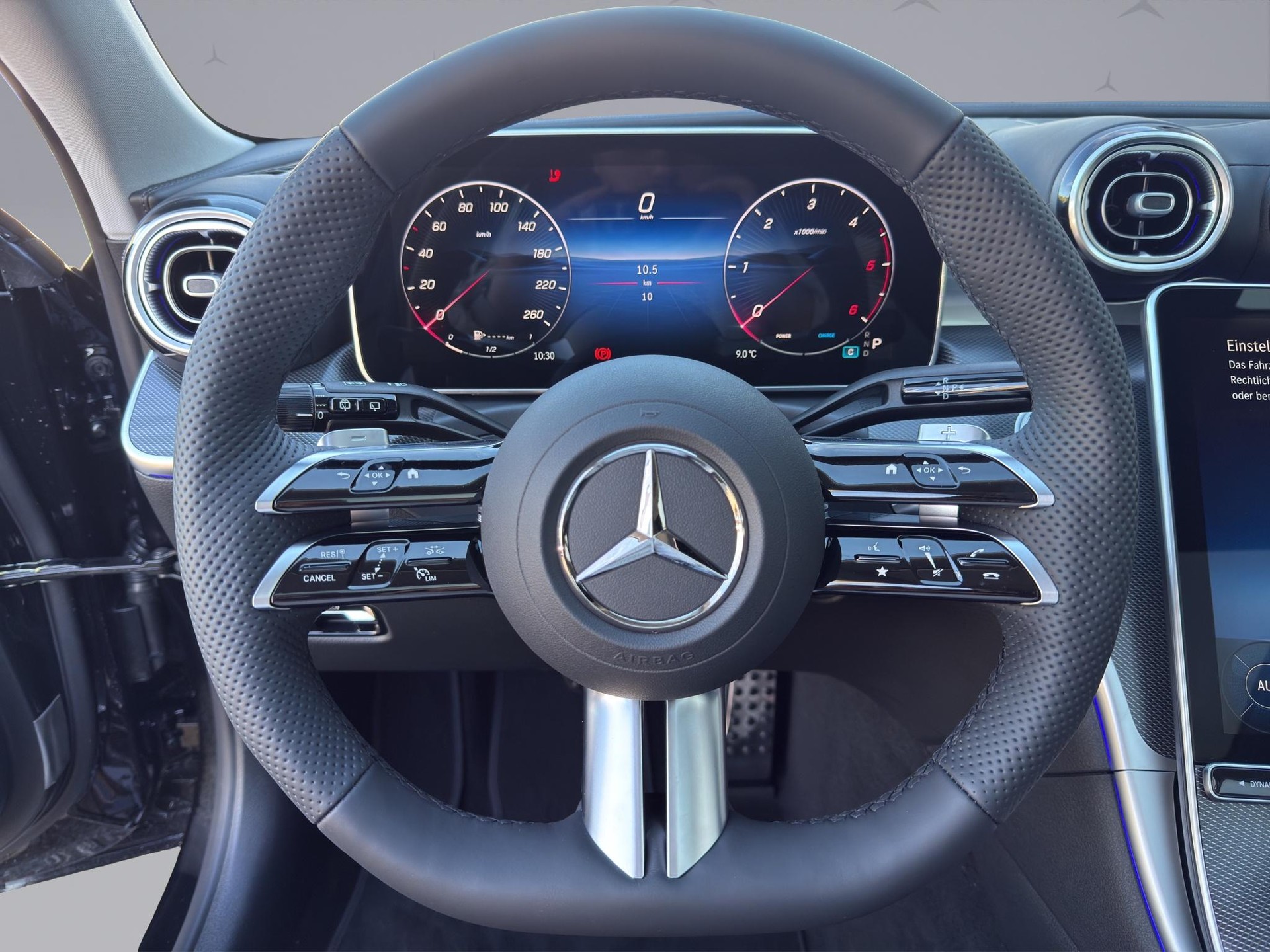 MERCEDES-BENZ C 220 d Swiss Star AMG Line 4matic Kombi-image-9
