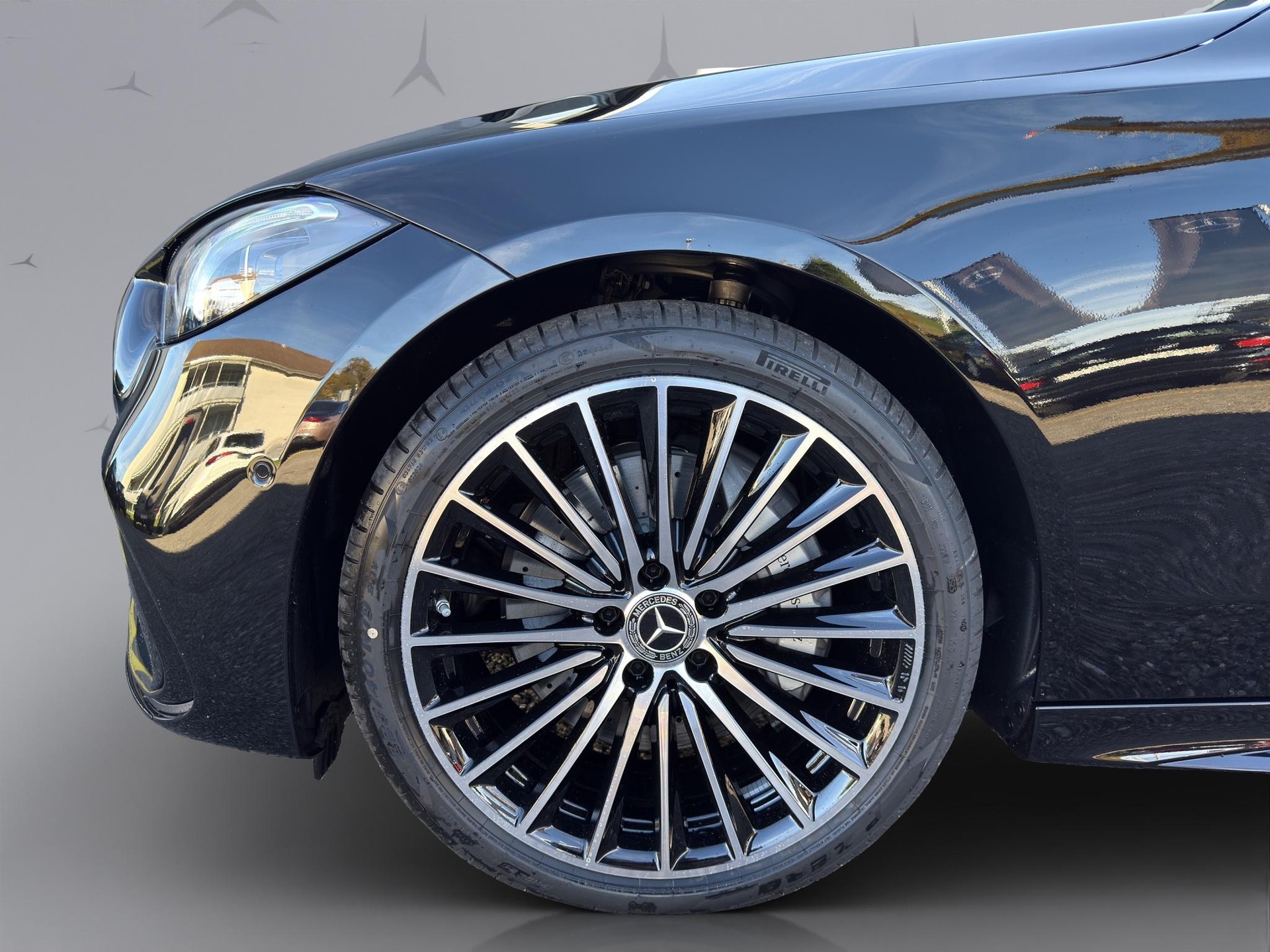 MERCEDES-BENZ C 220 d Swiss Star AMG Line 4matic Kombi-image-18