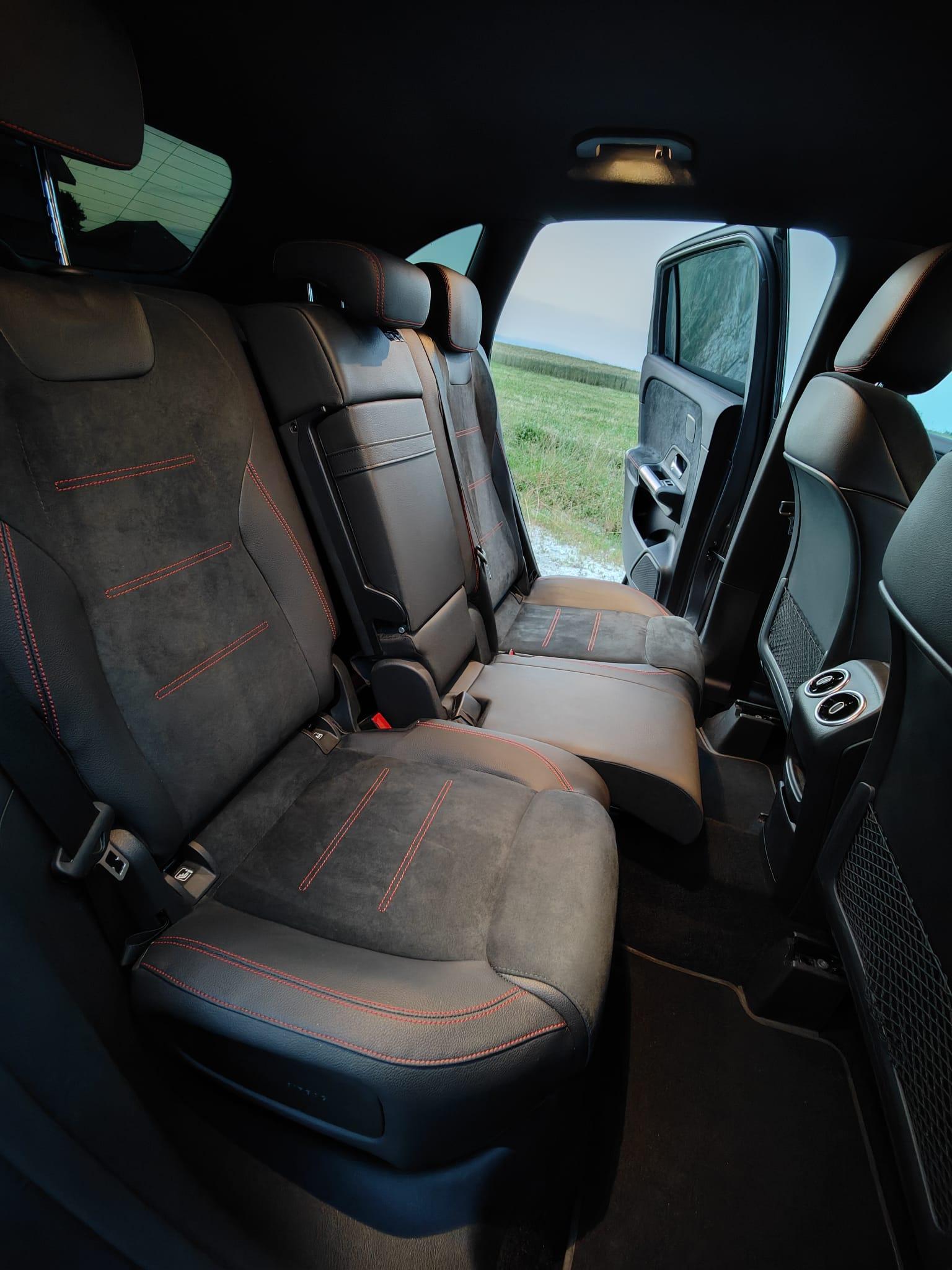 MERCEDES-BENZ GLA 250 e AMG Line-image-5