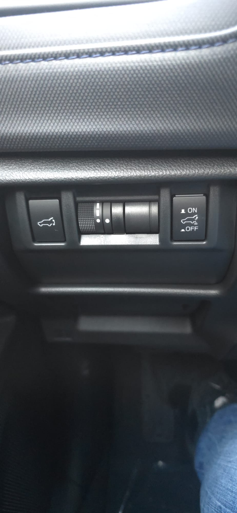 SUBARU Forester 2.0i e-Boxer Swiss Plus Lineartronic-image-7