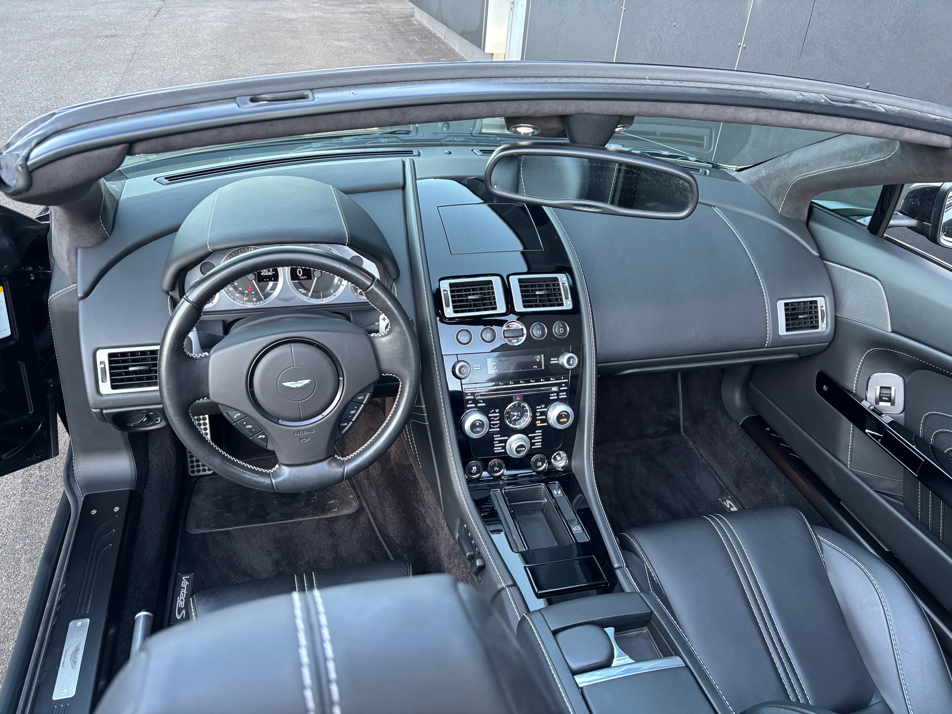 ASTON MARTIN V8 Vantage 4.7 S Sportshift-image-11