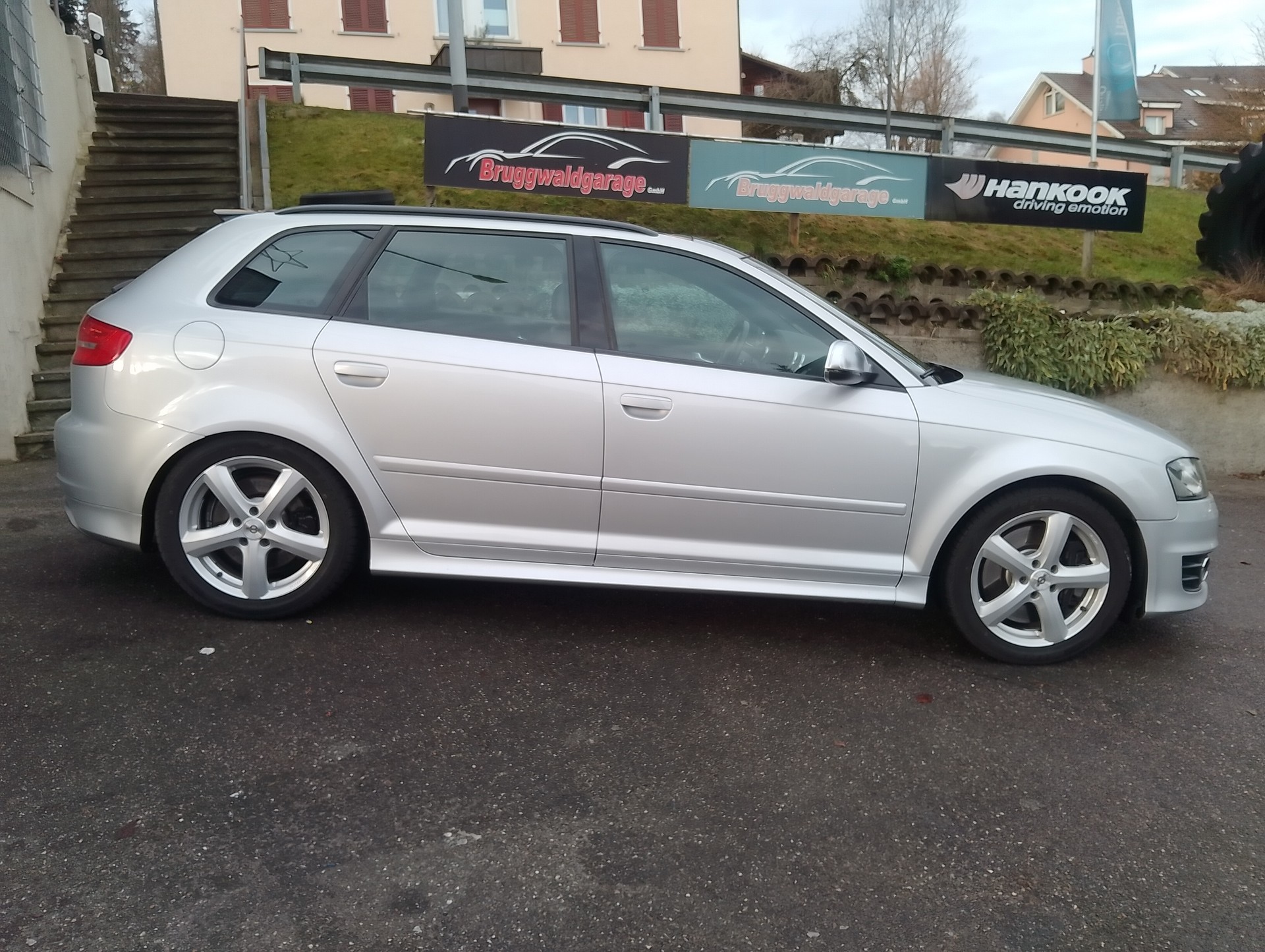 AUDI S3 Sportback 2.0 TFSI quattro S-tronic-image-5