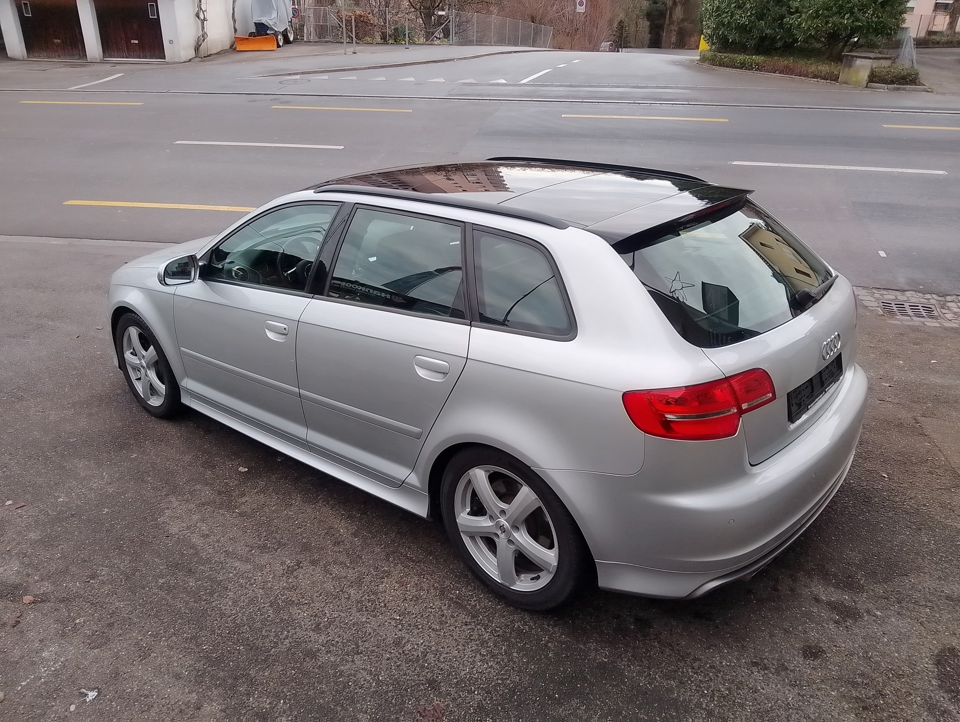AUDI S3 Sportback 2.0 TFSI quattro S-tronic-image-11