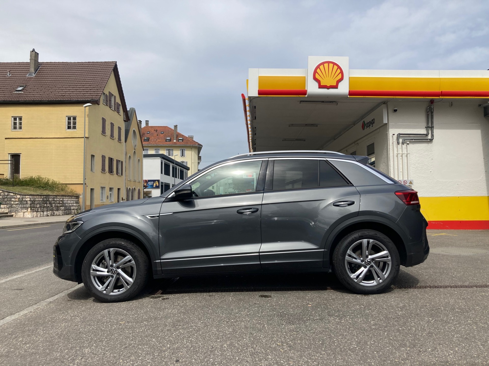 VW T-Roc 2.0 TSI R-Line 4M-image-2