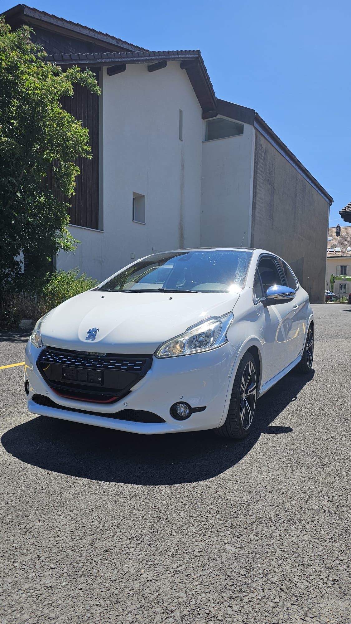 PEUGEOT 208 1.6 Turbo GTi-image-4