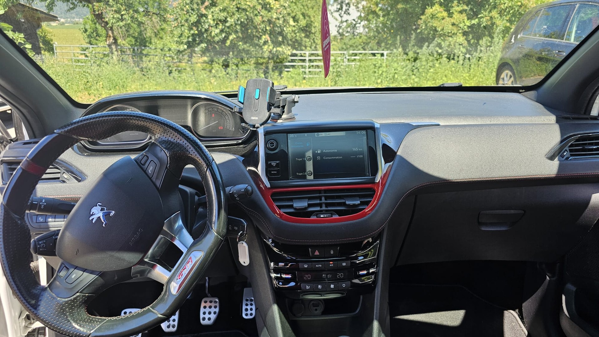 PEUGEOT 208 1.6 Turbo GTi-image-5