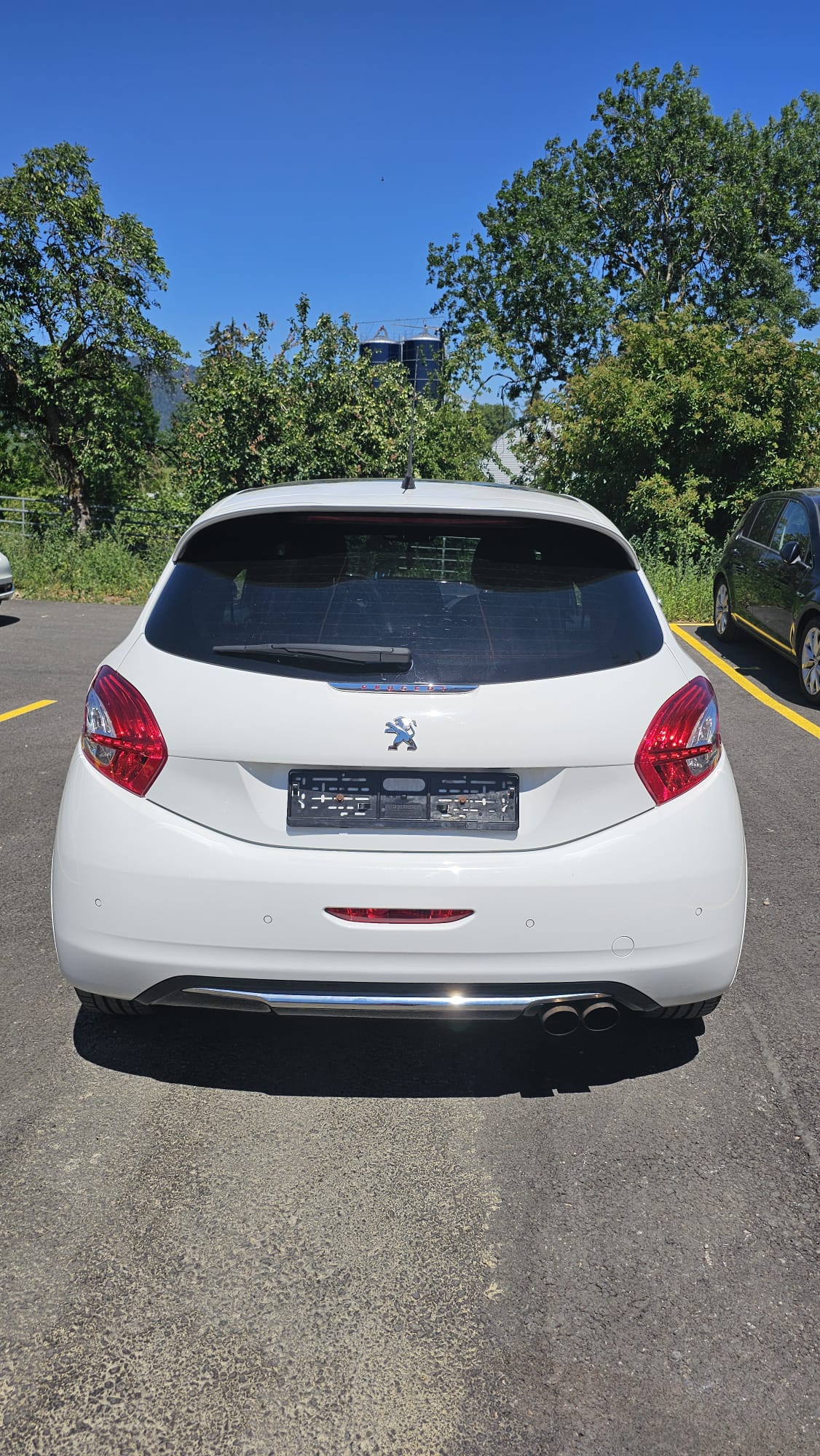 PEUGEOT 208 1.6 Turbo GTi-image-2
