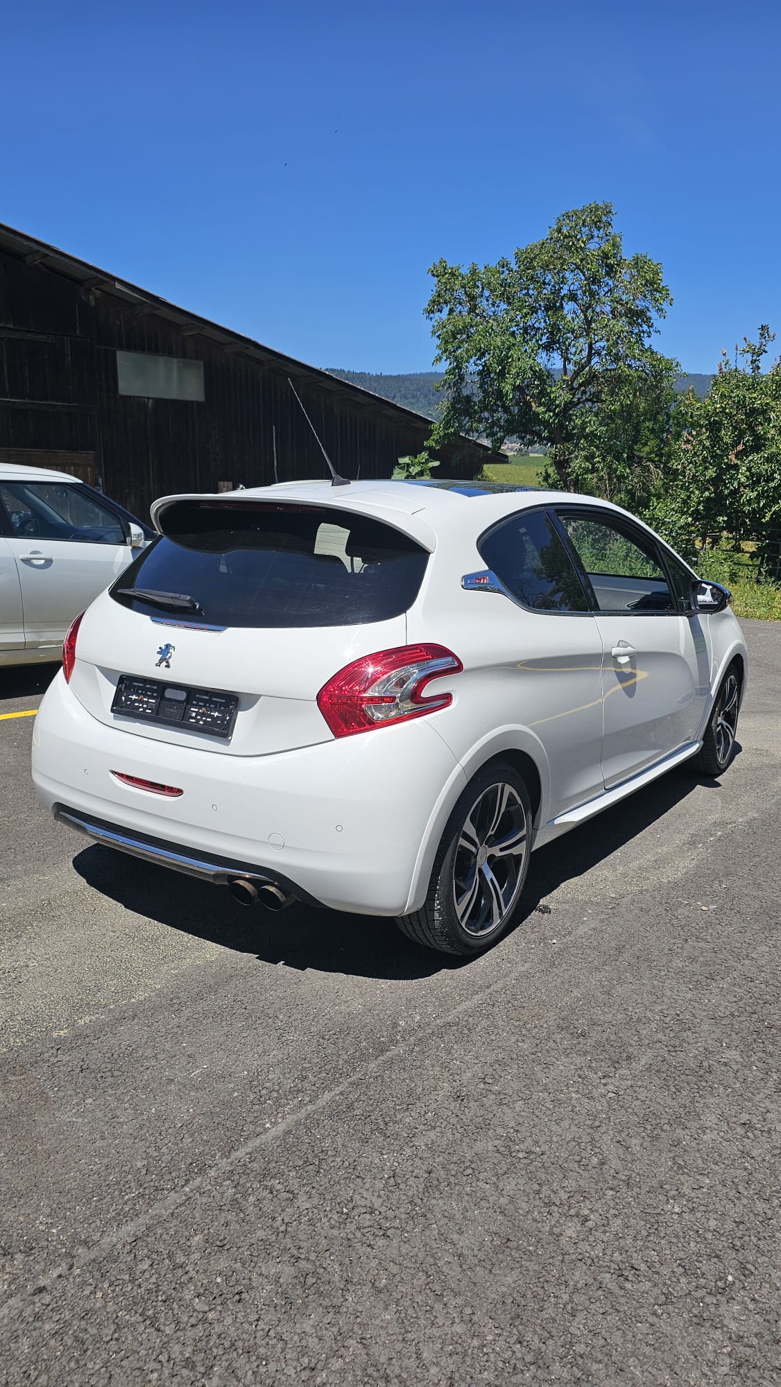 PEUGEOT 208 1.6 Turbo GTi-image-1