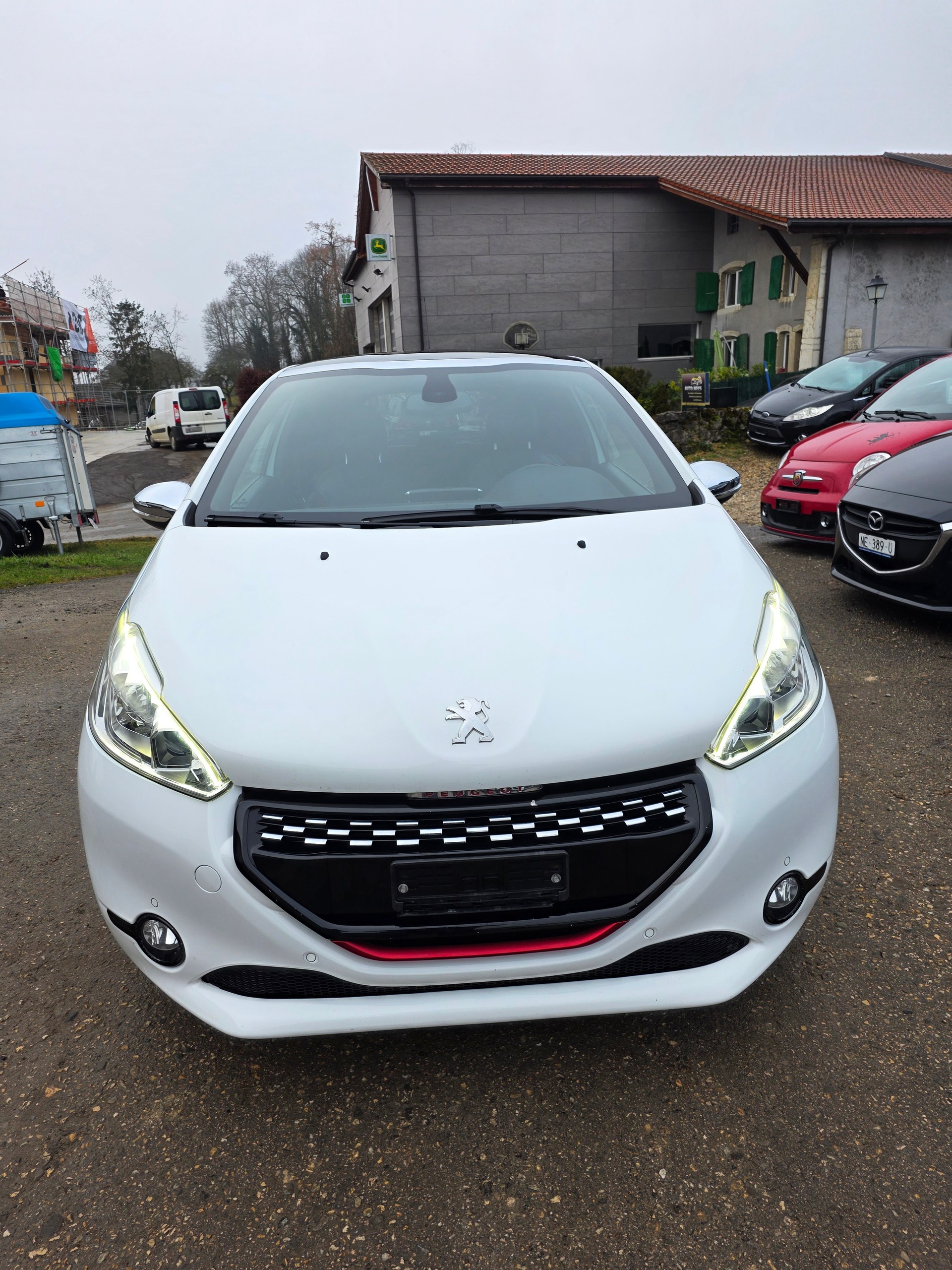 PEUGEOT 208 1.6 Turbo GTi-image-1