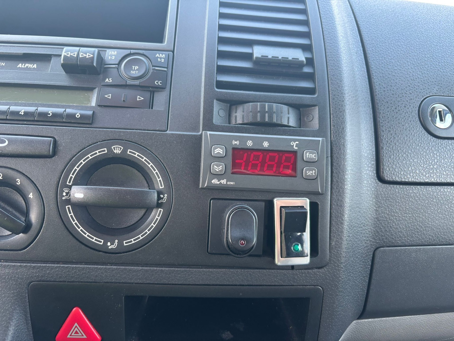 VW T5 1.9 TDI PD-image-29