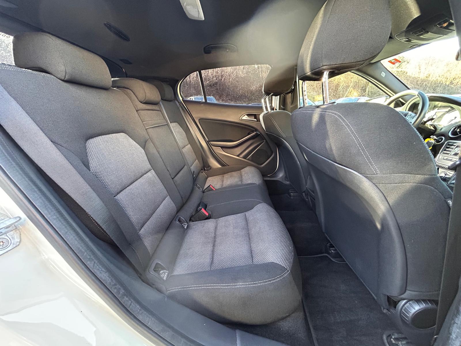 MERCEDES-BENZ GLA 200 CDI Swiss Star Edition 4Matic 7G-DCT-image-12