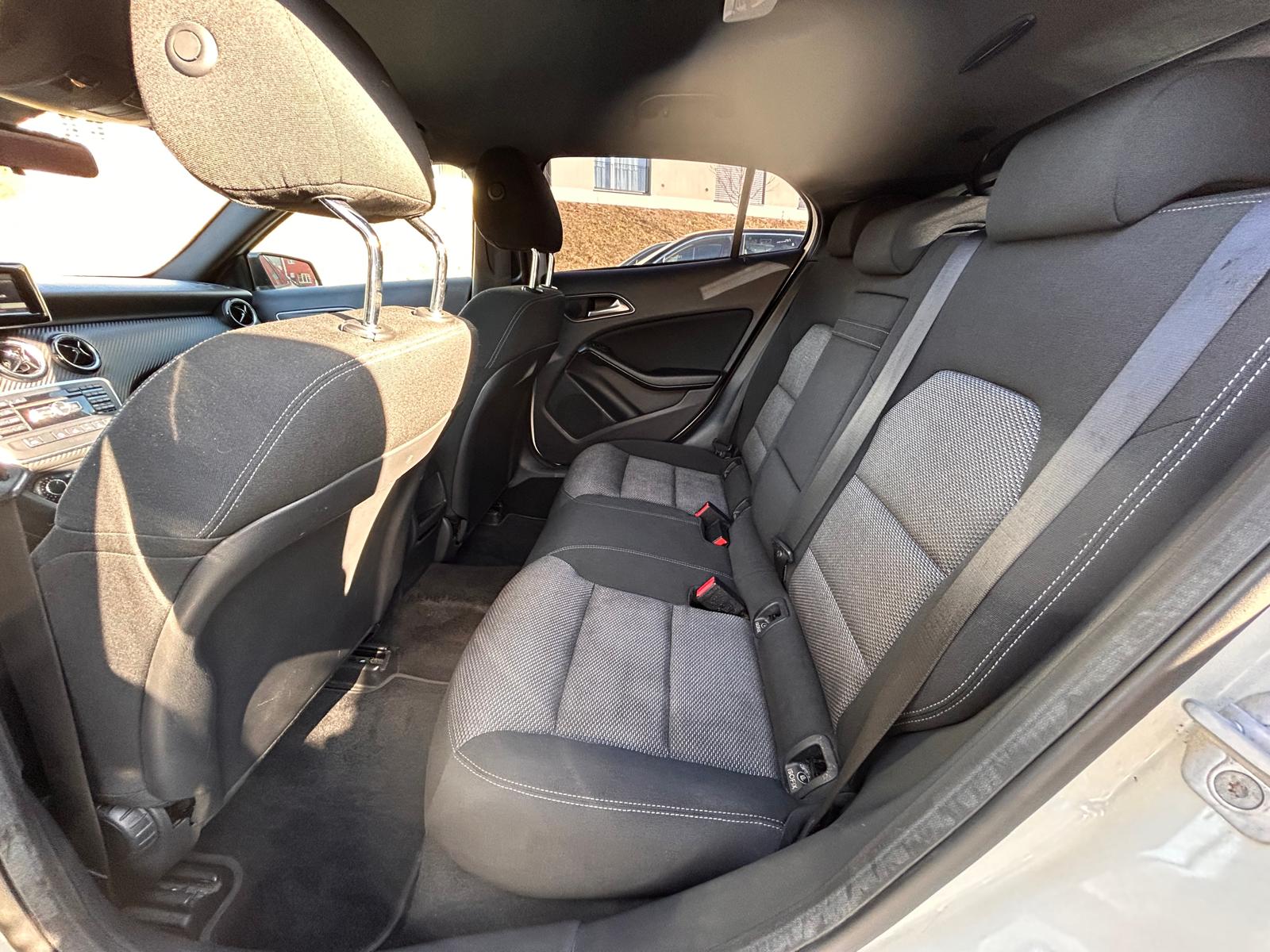 MERCEDES-BENZ GLA 200 CDI Swiss Star Edition 4Matic 7G-DCT-image-9