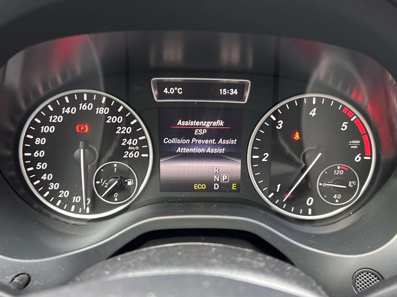 MERCEDES-BENZ GLA 200 CDI Swiss Star Edition 4Matic 7G-DCT-image-19